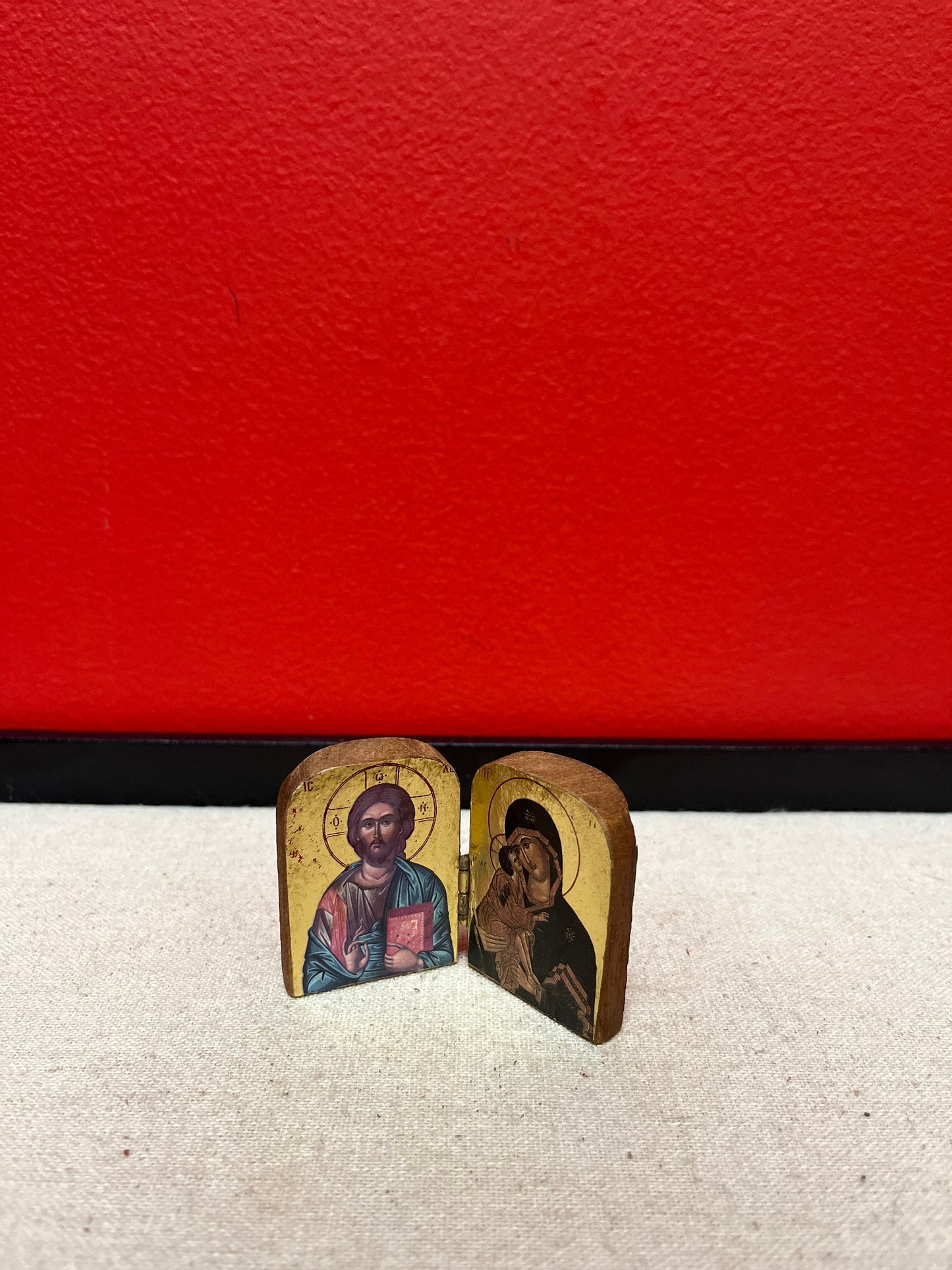 Lovely 2 inch handpainted eastern European icon great condition tiny beauty