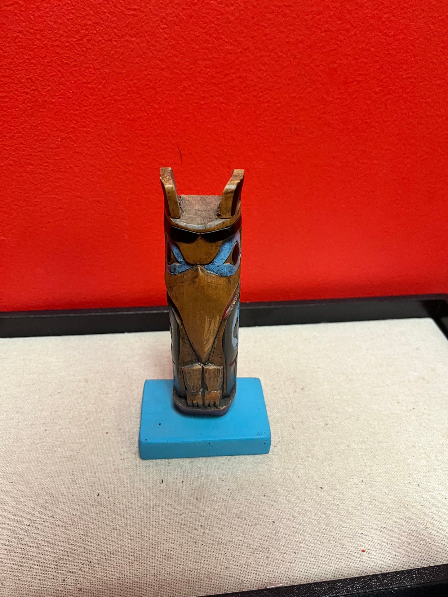 A  Lovely indigenous first nations  Pacific Northwest Coast totem pole   great detail - 7 inches tall  signed polychrome beauty