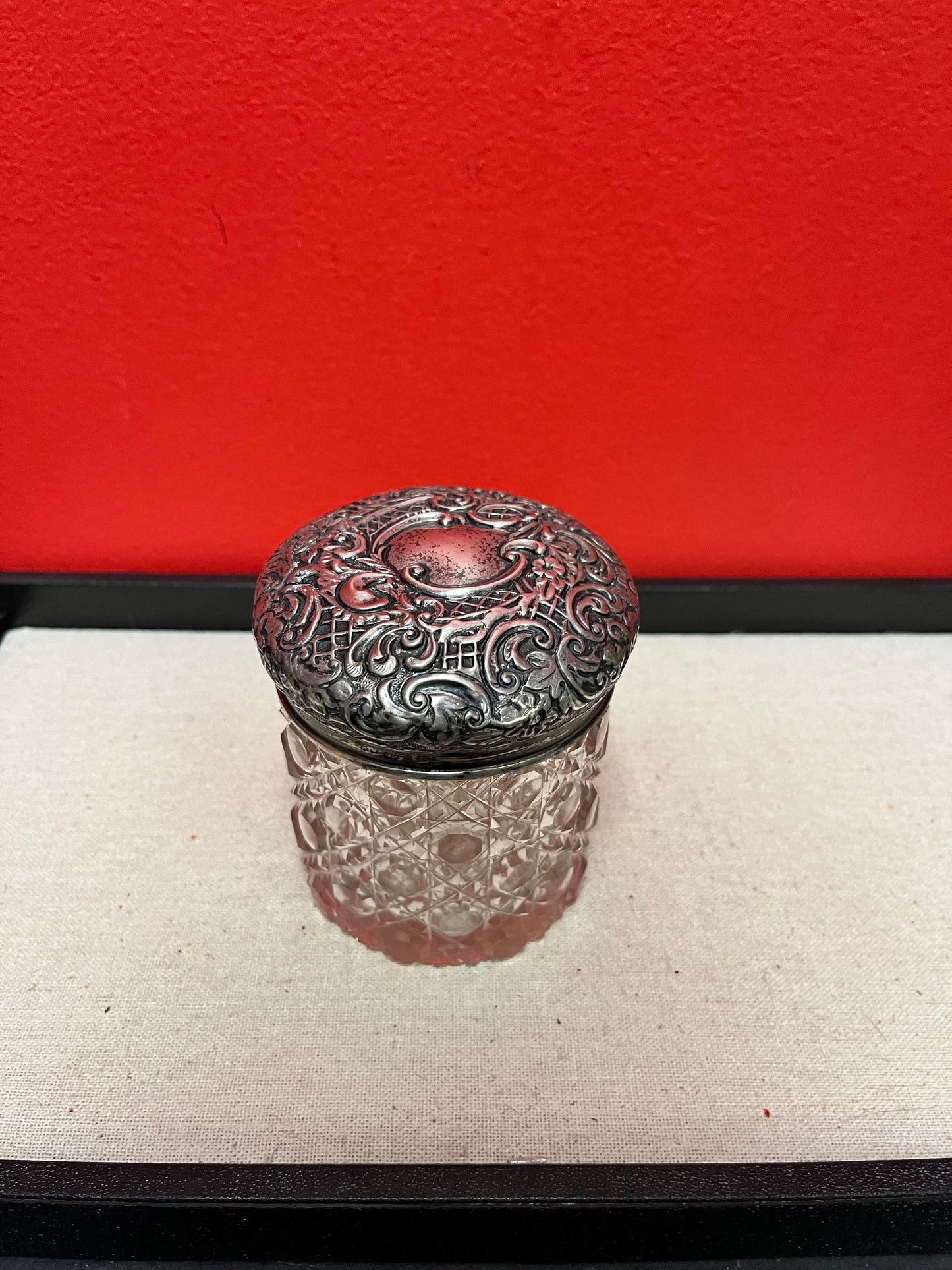 Lovely lodge 3 inch sterling English silver and crystal powder jar  good condition see photos