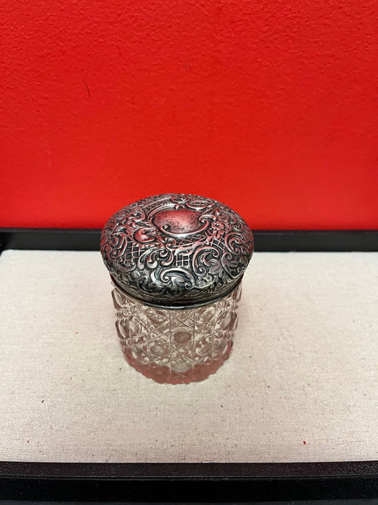 Lovely lodge 3 inch sterling English silver and crystal powder jar  good condition see photos