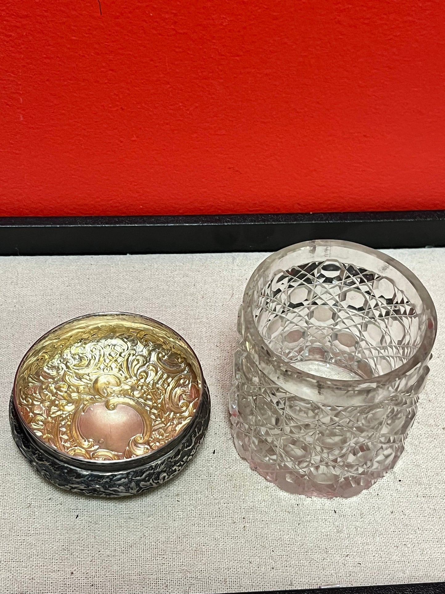 Lovely lodge 3 inch sterling English silver and crystal powder jar  good condition see photos