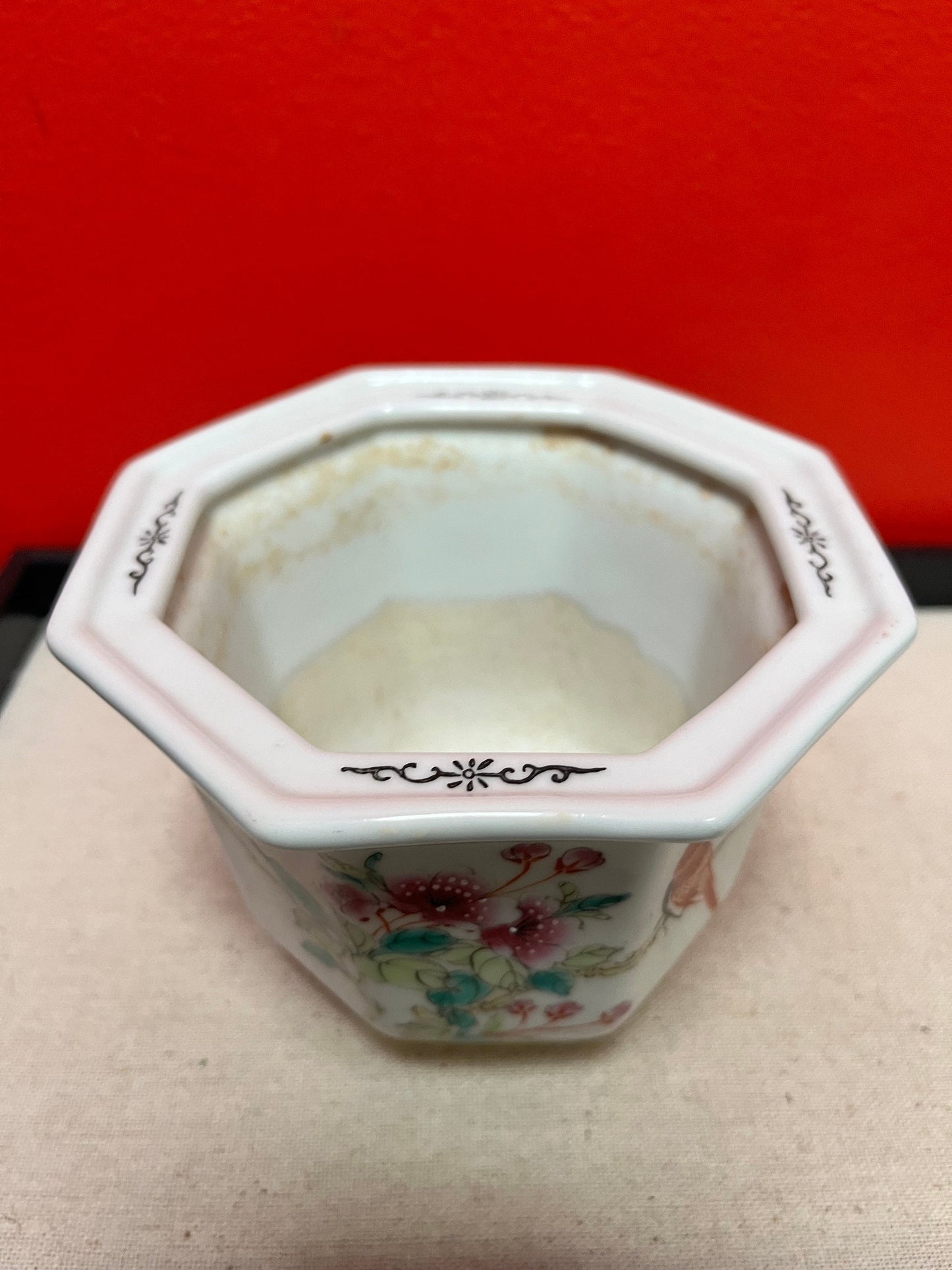 5 x 4“ high Chinese signed porcelain plant pot great condition
