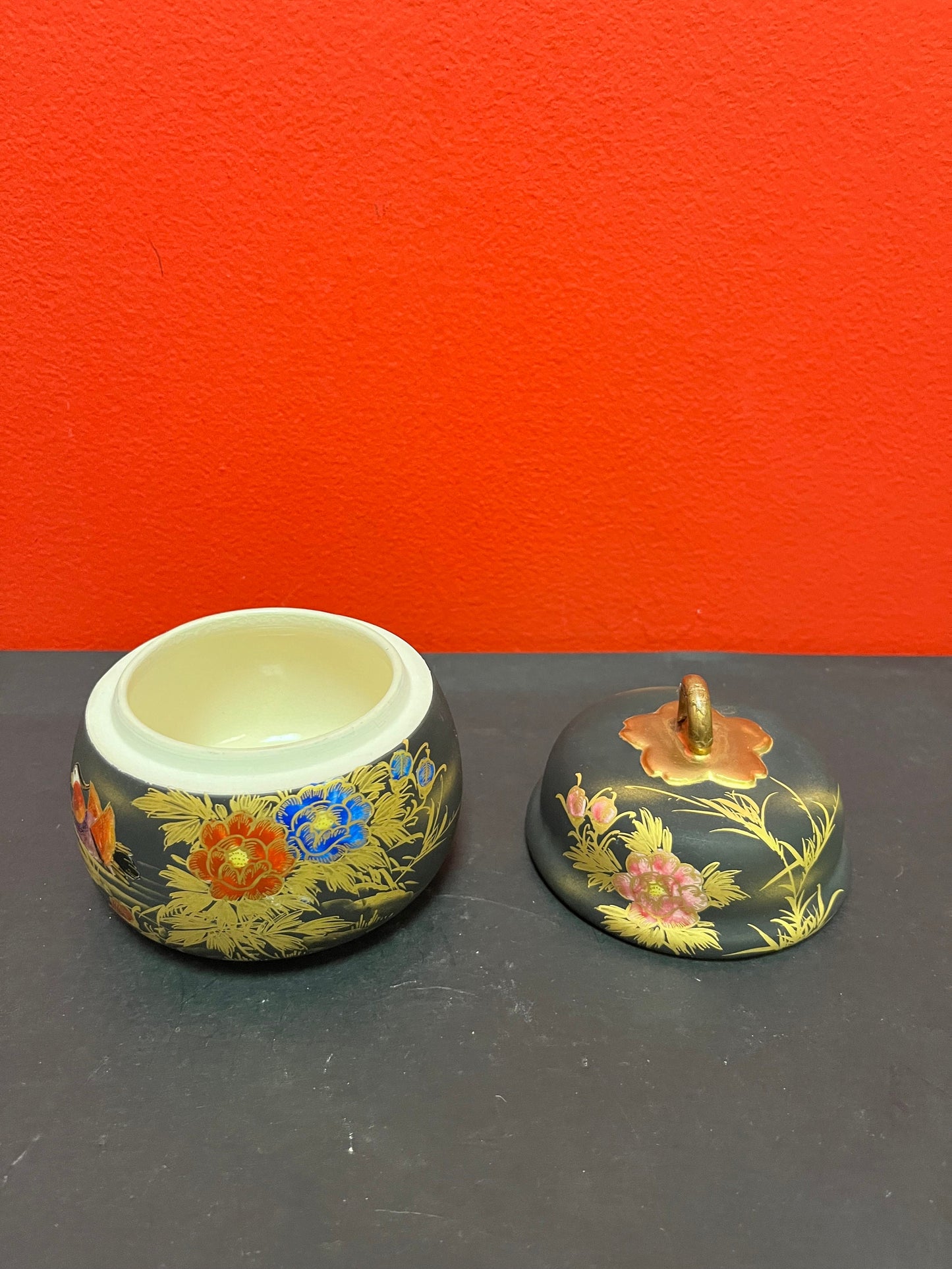 Antique Japanese Satsuma  stunning Japanese painted Satsuma lidded pot - 5 inches high and signed in mint condition