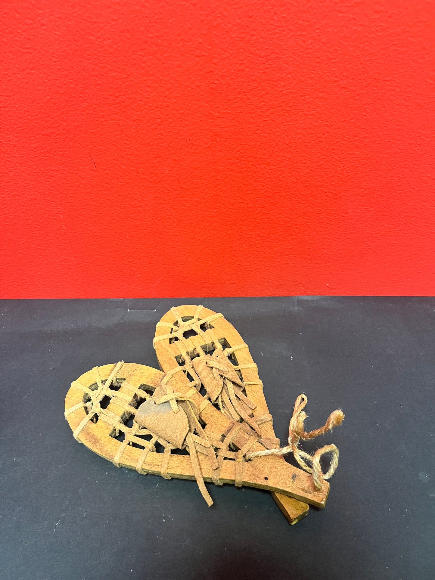 Lovely 7 inch long salesman sample snowshoes in mint condition   antique Canadian beauties