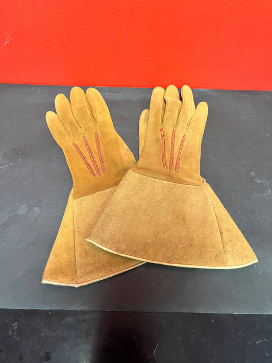 Lovely 12 inch Canadian leather vintage, indigenous gloves