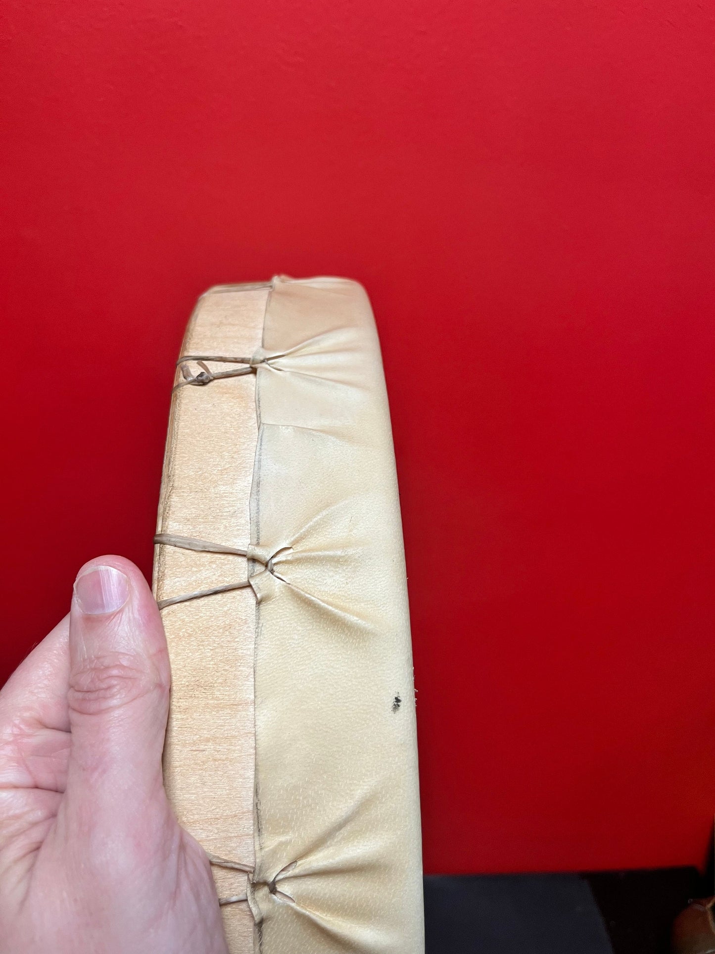 Fabulous indigenous first nations Pacific northwest coast signed 16“ x 3“ thick drum with amazing sound  ceremonial piece