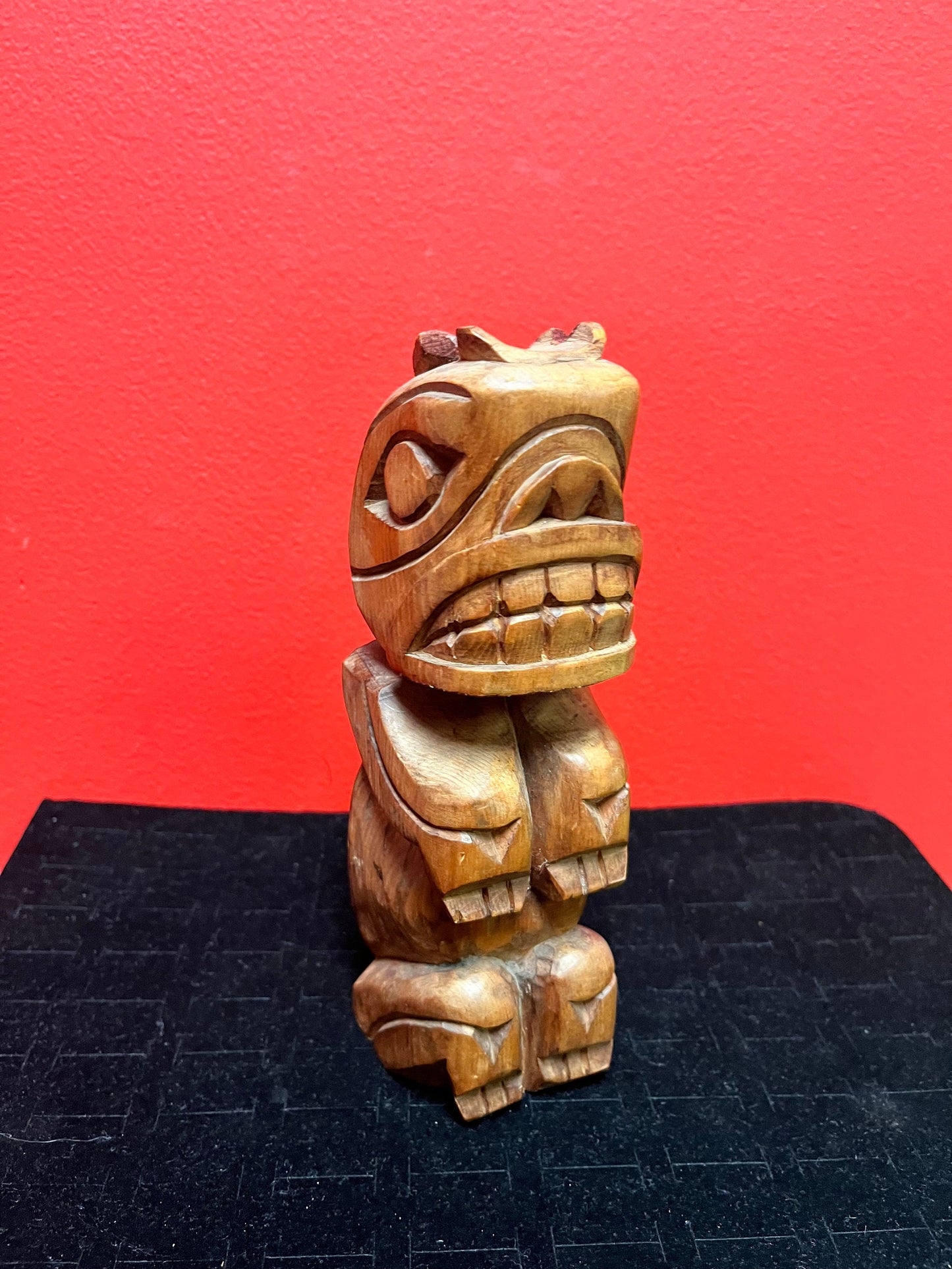 Fabulous 8 inch tall well detailed unsigned indigenous first nations northwest coast  cedar bear statue