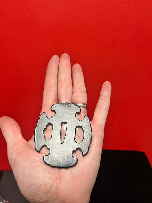 Cool 3 inch Japanese samurai Steel tsuba  great condition and simple beautiful  for major collection