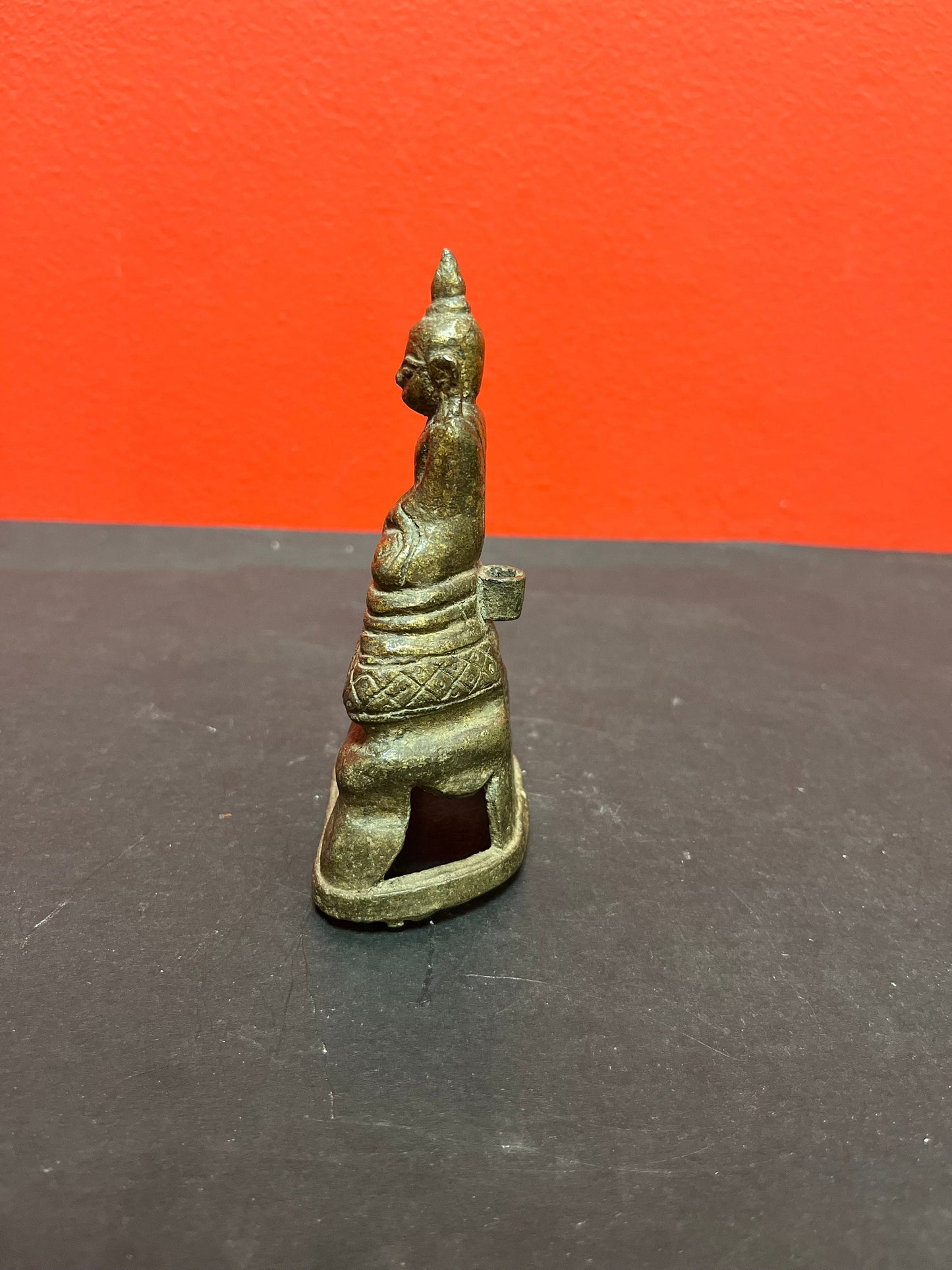 Museum quality ancient 5 inch bronze statue of a Buddha   intense quality and detail