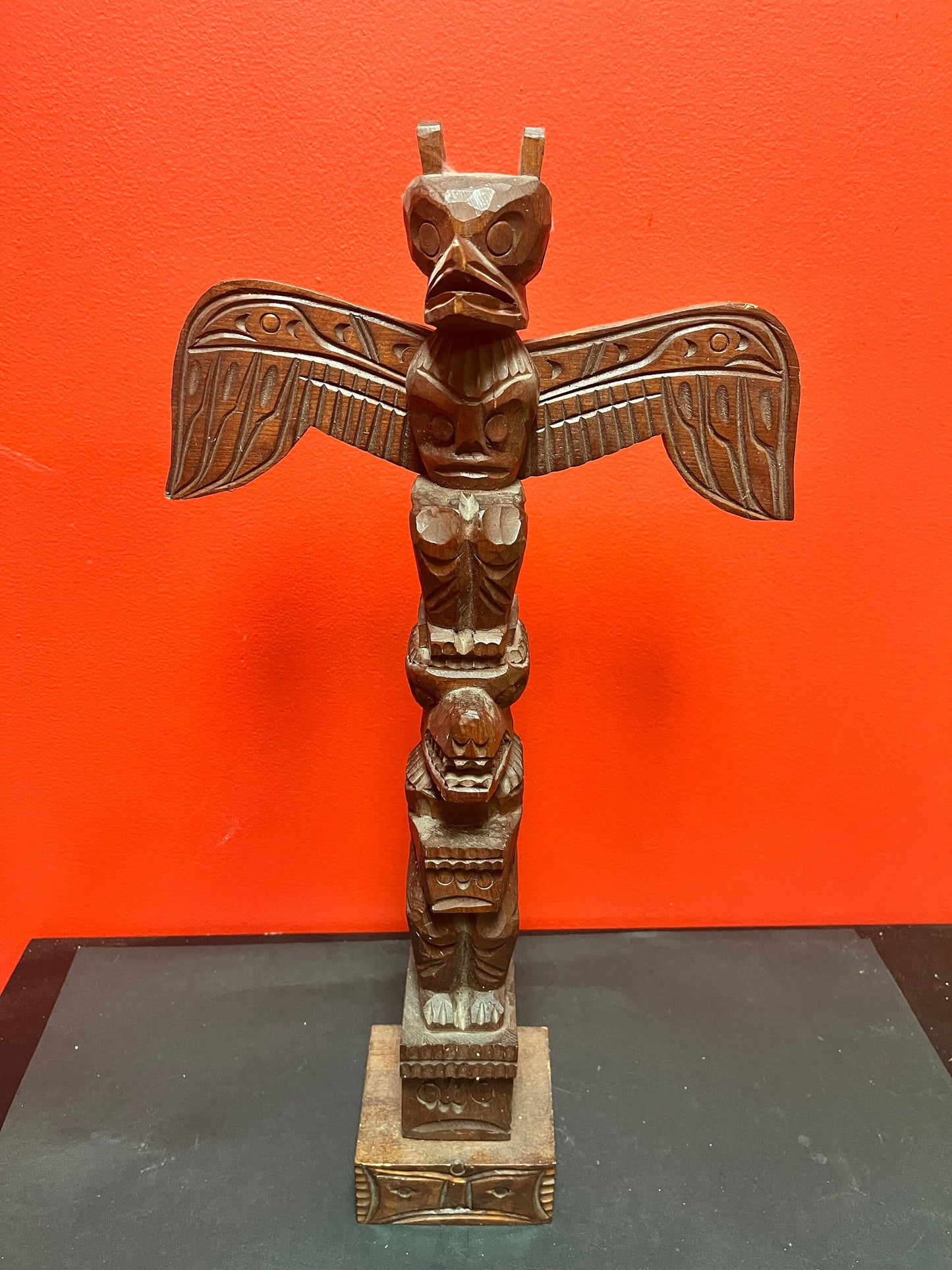 A Indigenous stunning 20 x 10 inches First Nations Pacific Northwest totem pole attributed to jimmy john 1876 - 1978 Nuuchah Nulth