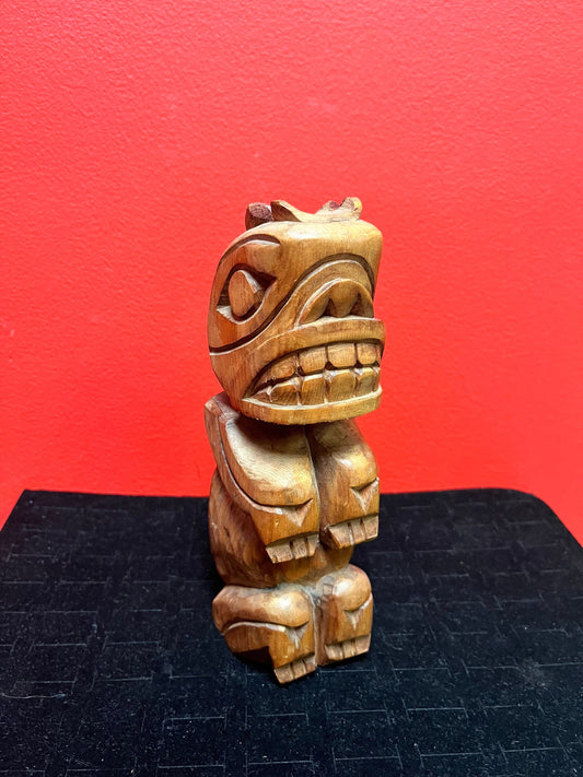 Fabulous 8 inch tall well detailed unsigned indigenous first nations northwest coast  cedar bear statue