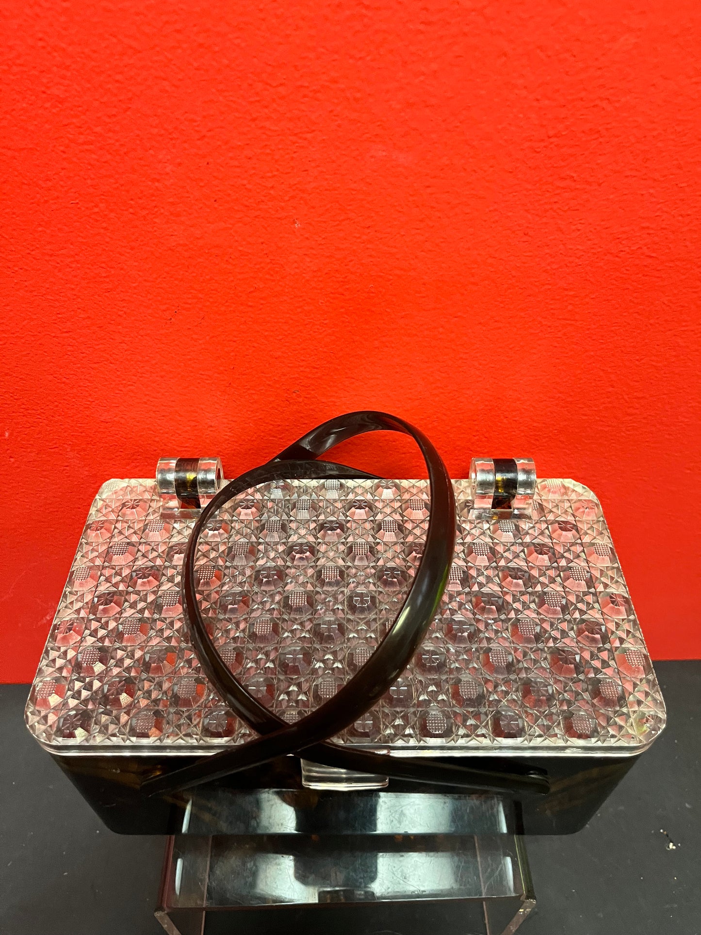 Fabulous 9 x 5 x 8 high vintage authentic lucite handbag  purse   great condition