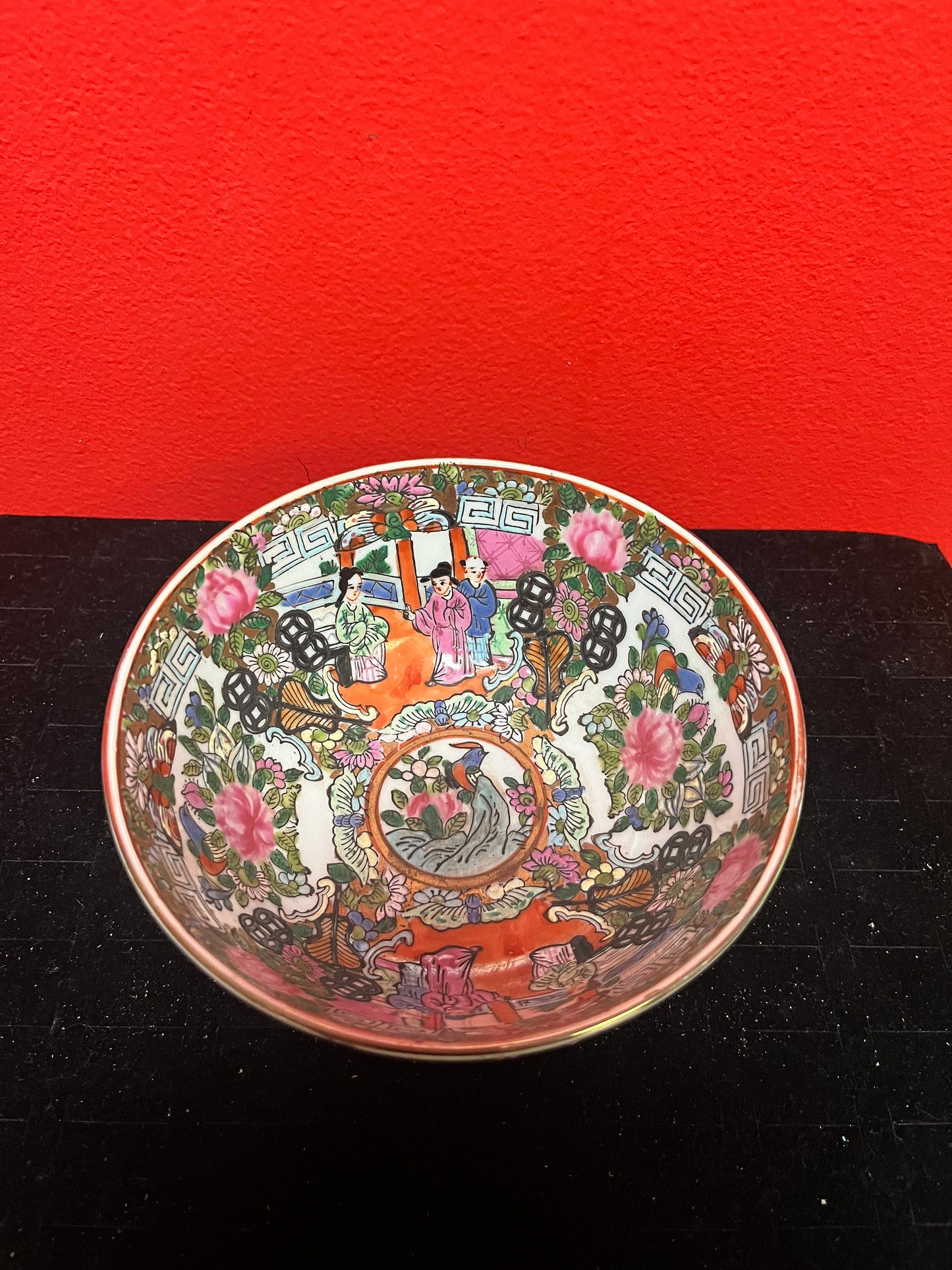 Lovely Chinese antique 6 inch famille rose bowl  perfect condition