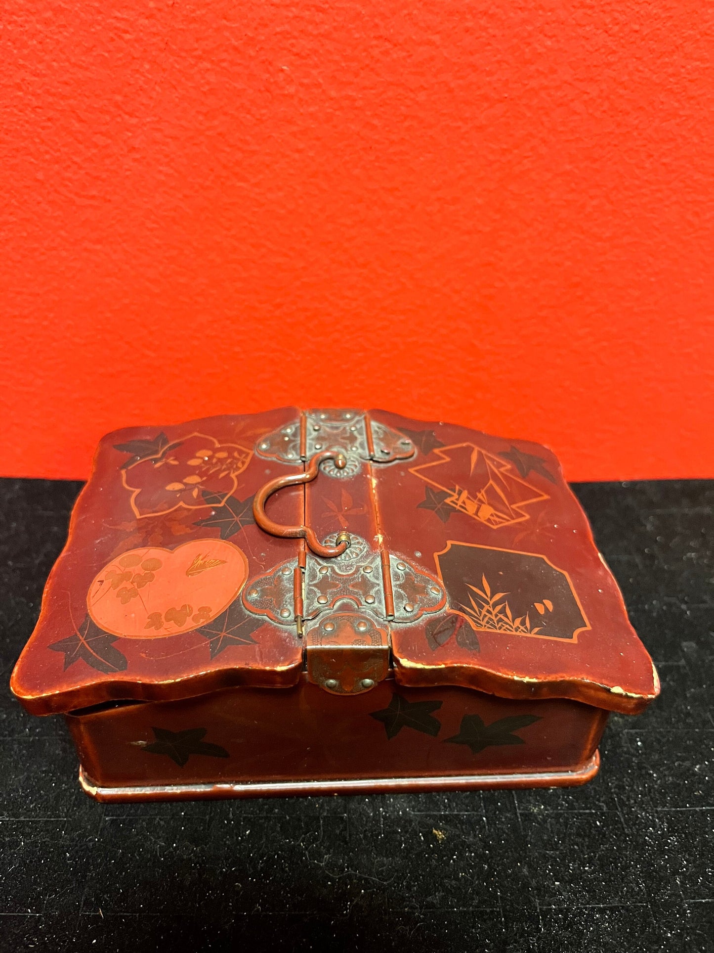 A Lovely Japanese lacquer  and bronze 4 x 3 x 2 high hand decorated box  Asian antique beauty