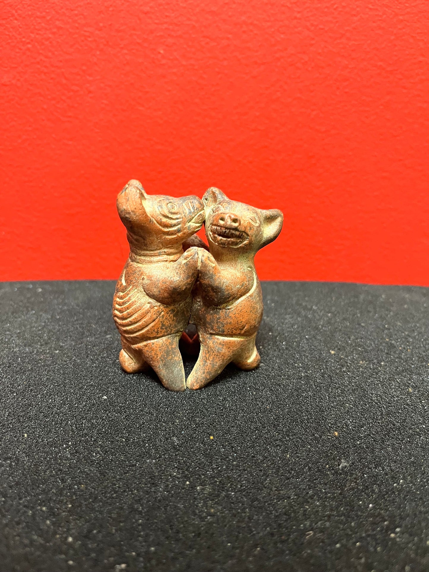 3 inch high vintage Colombian Clay statue of pigs kissing  whimsical statue in perfect condition