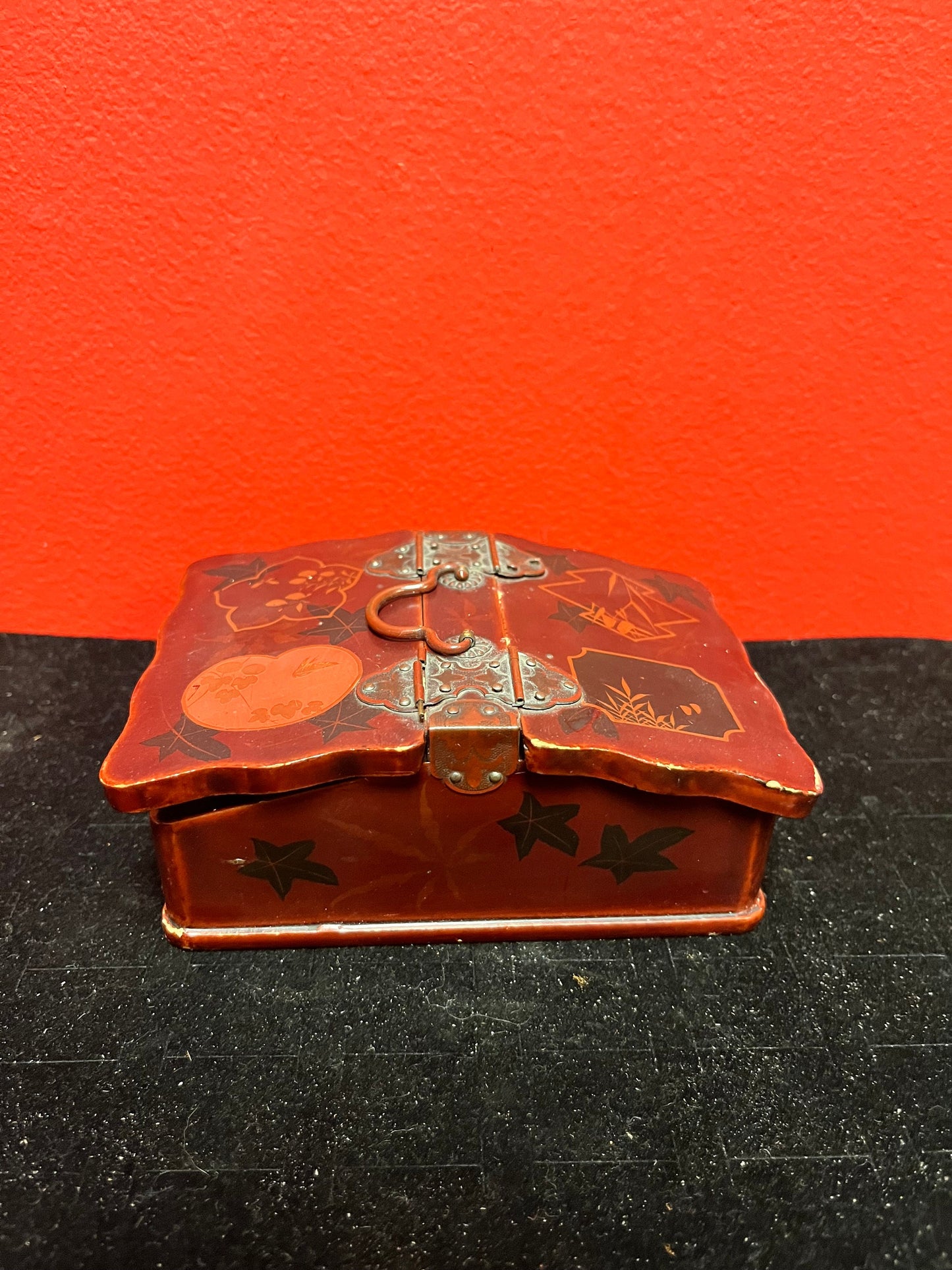 A Lovely Japanese lacquer  and bronze 4 x 3 x 2 high hand decorated box  Asian antique beauty