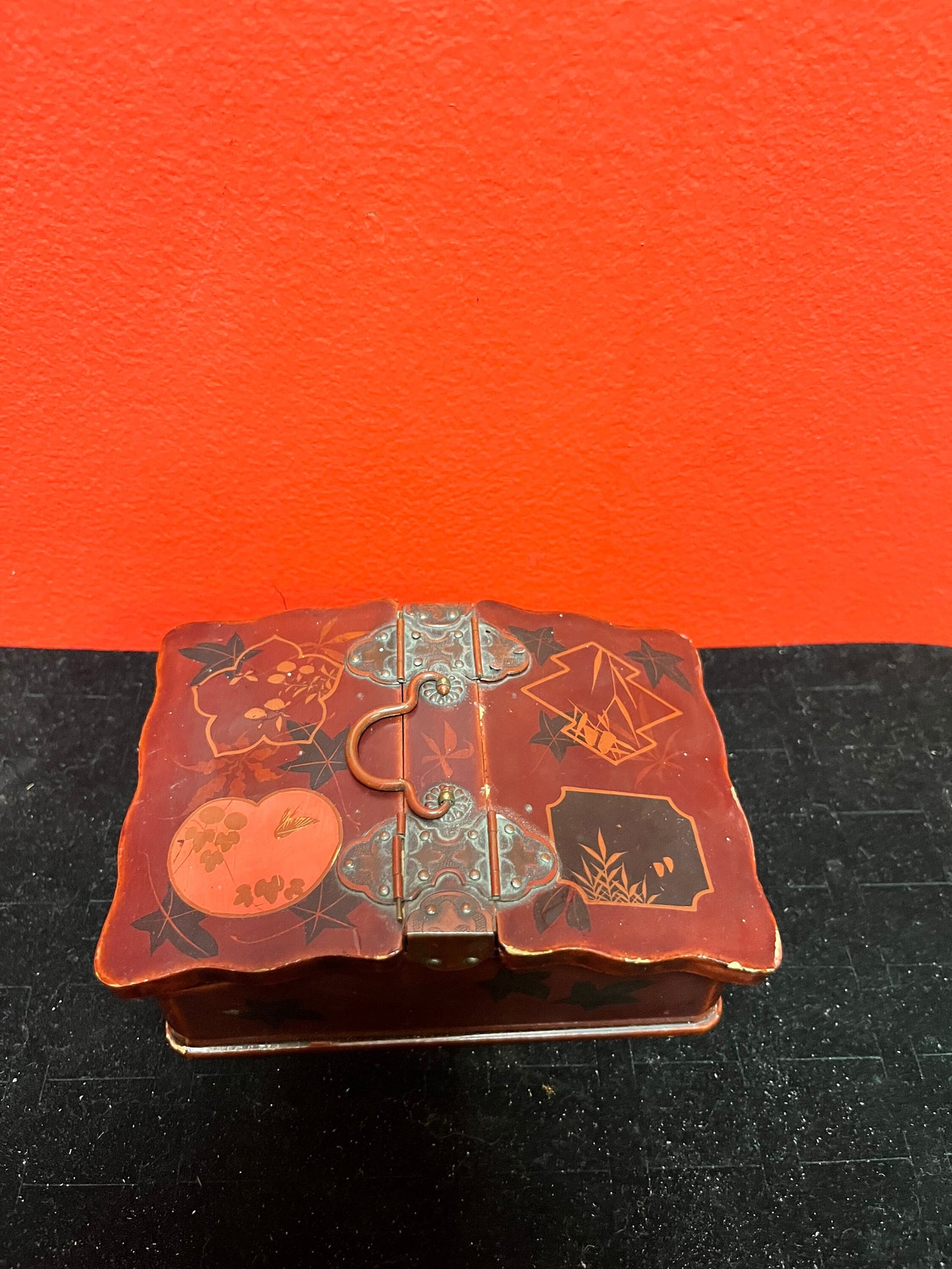 A Lovely Japanese lacquer  and bronze 4 x 3 x 2 high hand decorated box  Asian antique beauty