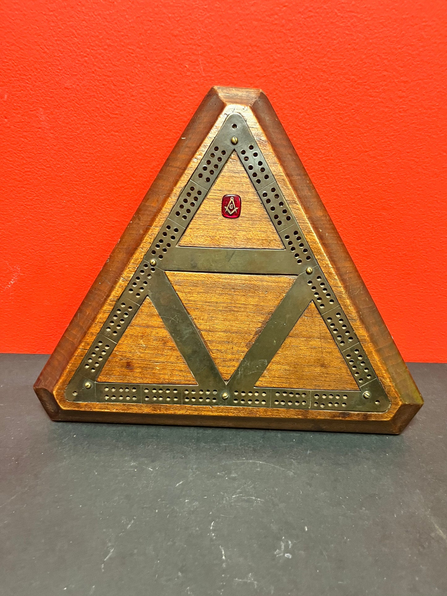 Lovely wood and brass masonic crib board   no pegs 12 x 10 high