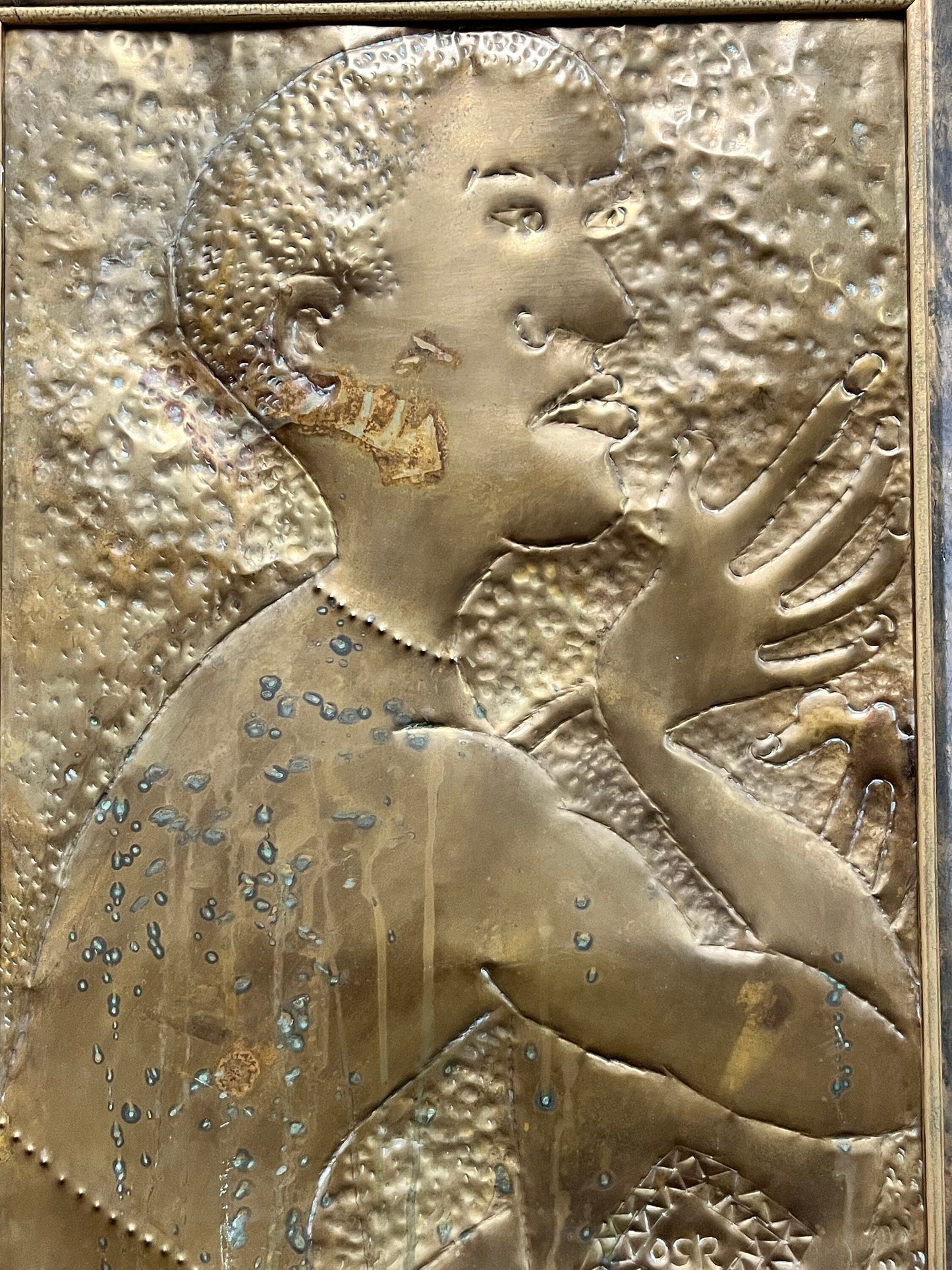 Stunning African 29 x 22“ wide bronze plaque in elegant frame  Unbelievable patina and detail  heavy and ready to hang