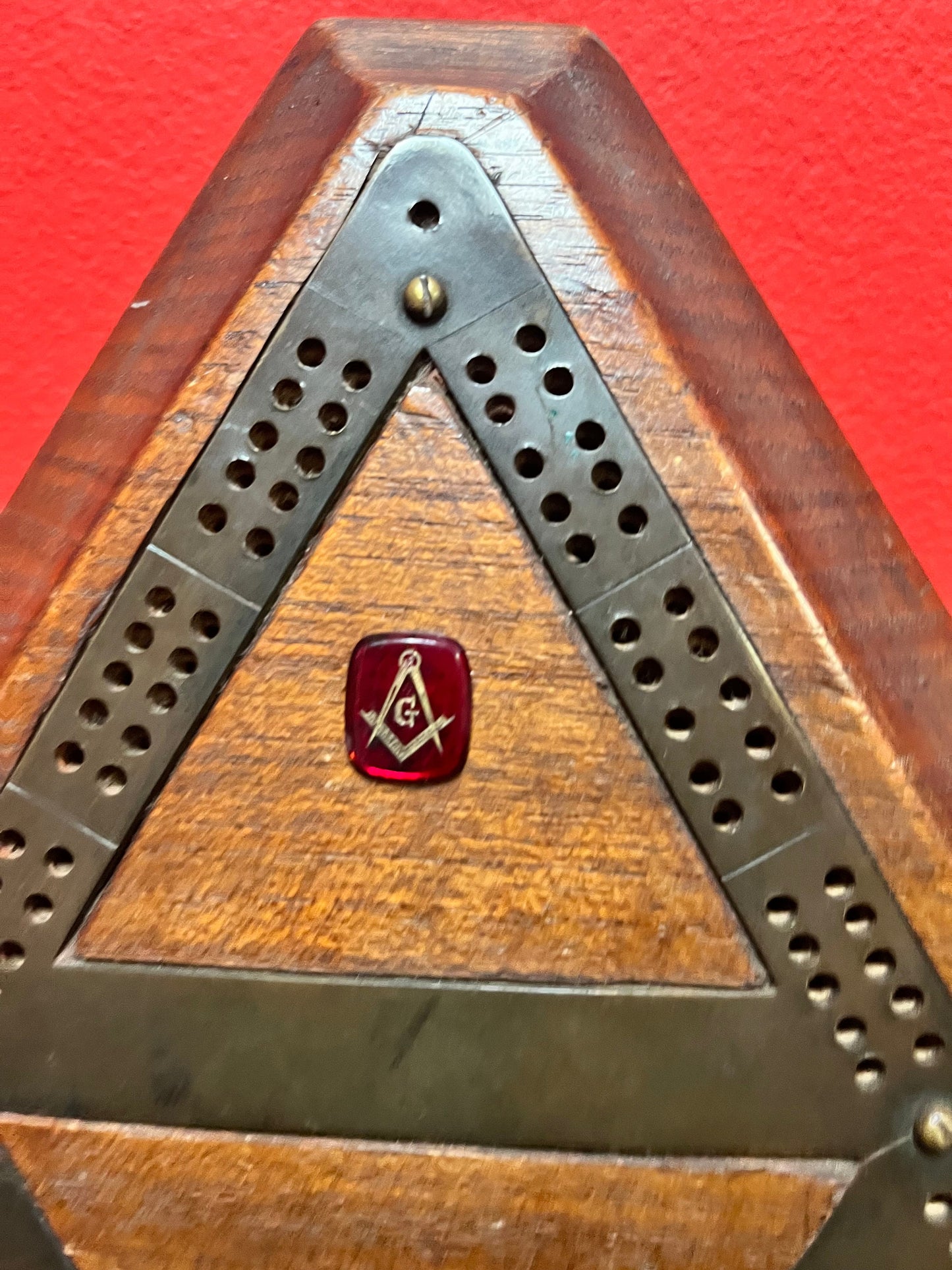 Lovely wood and brass masonic crib board   no pegs 12 x 10 high