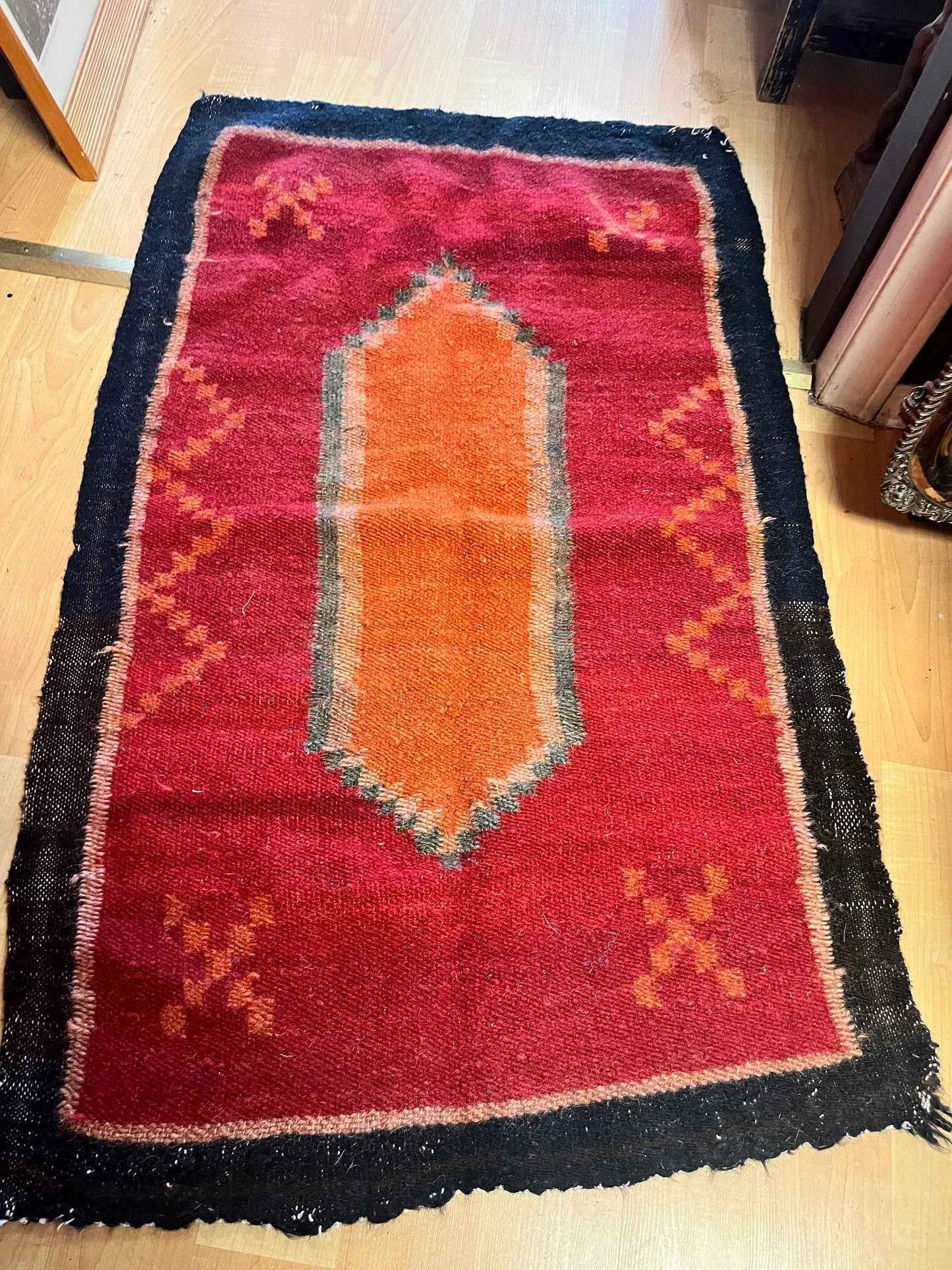 43 x 27 inch tribal wool carpet rug  intense colors, and in antique condition  really fabulous  see photos