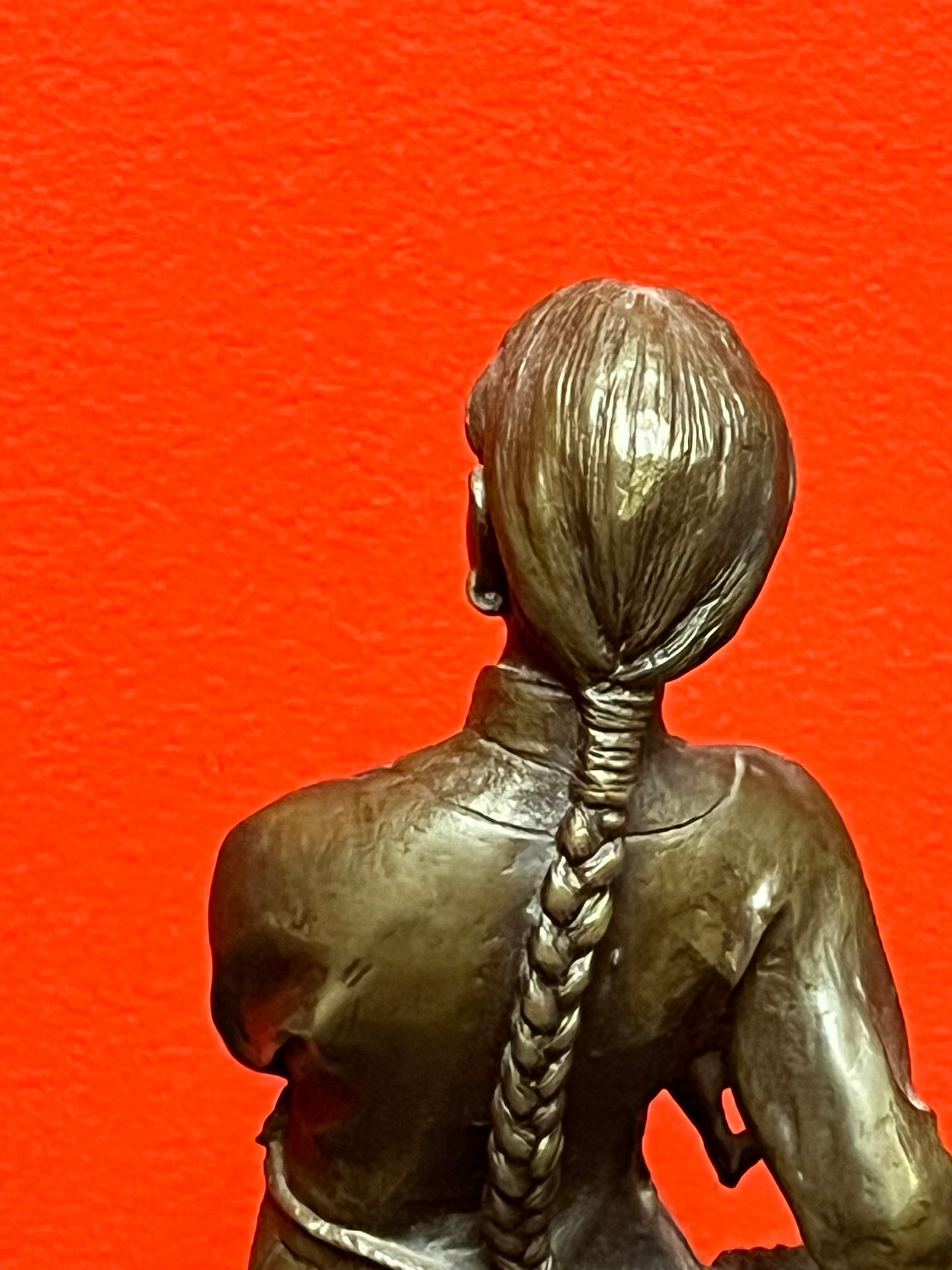 Stunning 12 inch tall bronze, Chinese signed statue of a lady  Asian beauty  Great detail  Value priced