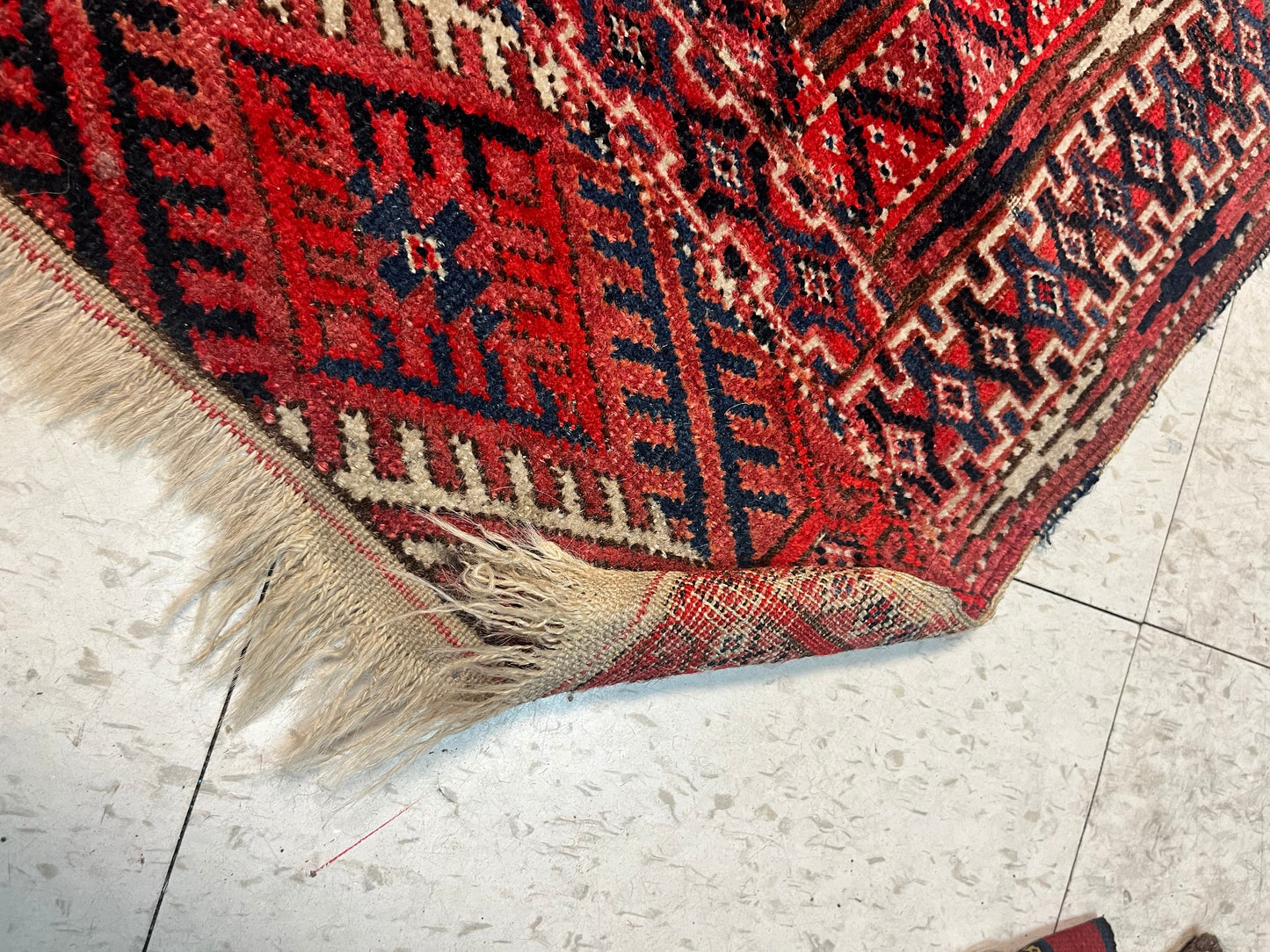 Lovely antique 48 x 37 Persian rug   great quality and would look good in kitchen  fabulous colours