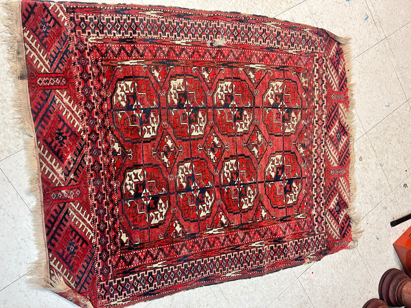 Lovely antique 48 x 37 Persian rug   great quality and would look good in kitchen  fabulous colours