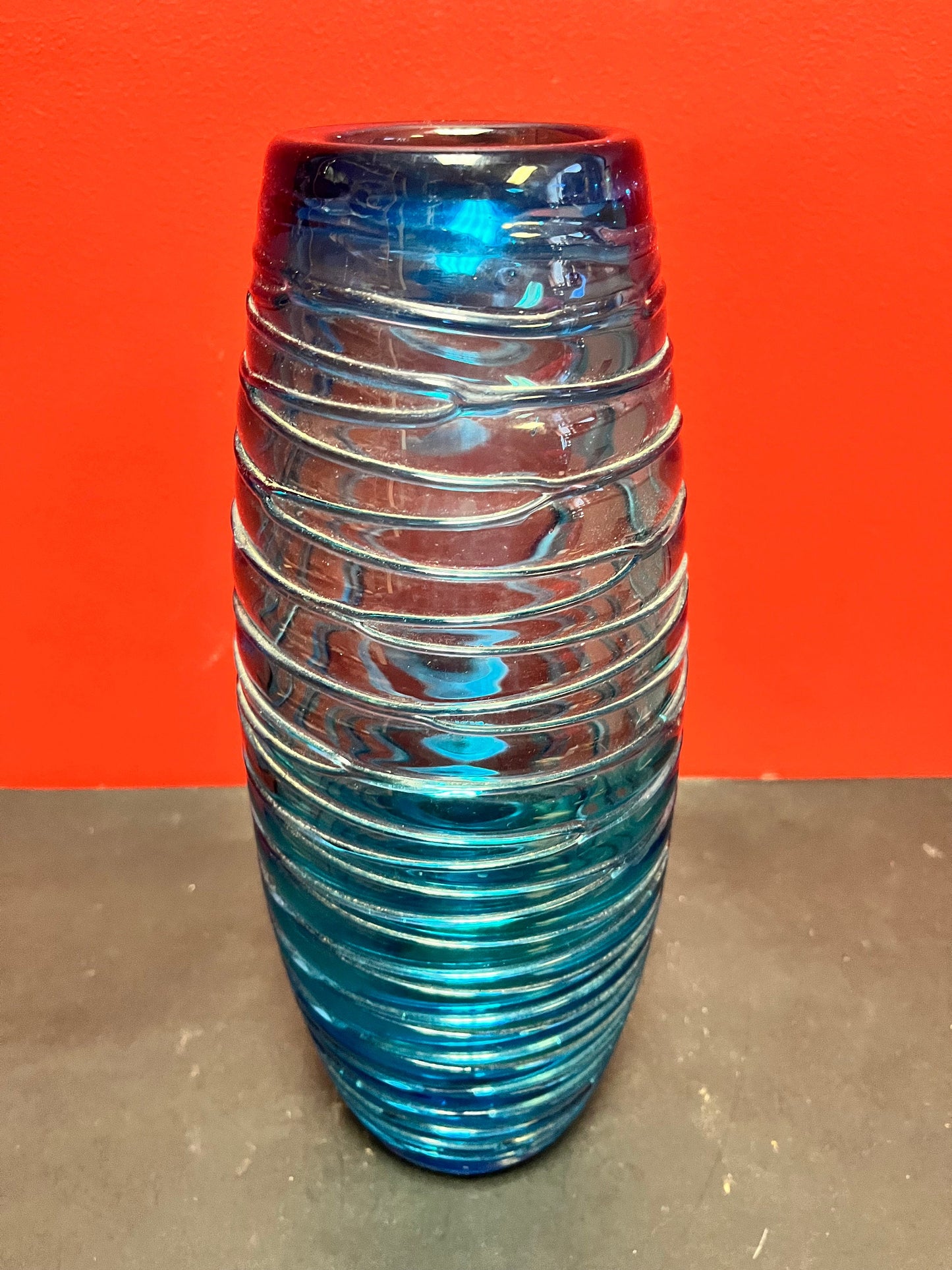 Stunning 13 inch tall rare Murano threaded glass vase  FULVIO BIANCONI  venini  mint condition  wow