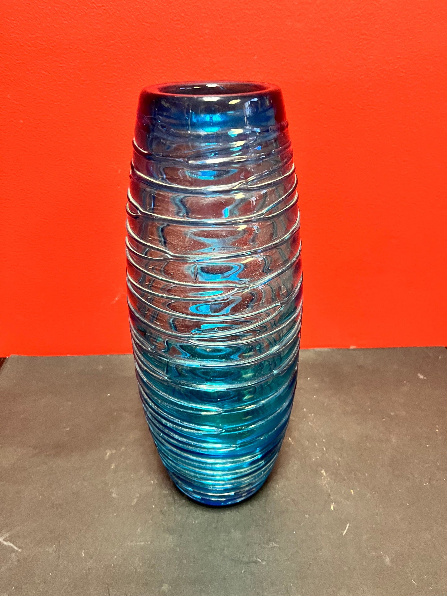Stunning 13 inch tall rare Murano threaded glass vase  FULVIO BIANCONI  venini  mint condition  wow