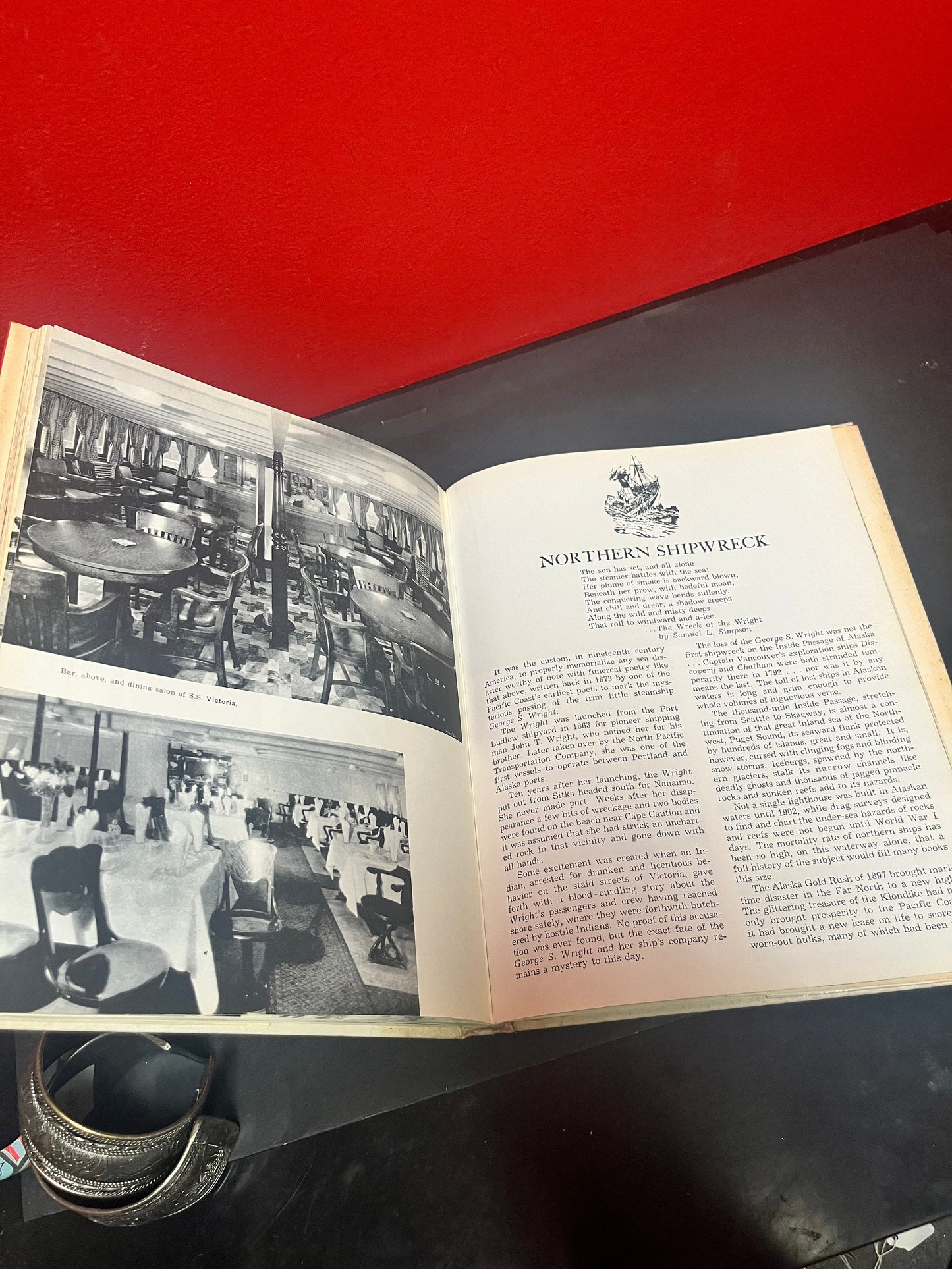 Lovely Pacific coastal Liners book from 1959  192 pages  good condition with dust cover  amazing gift