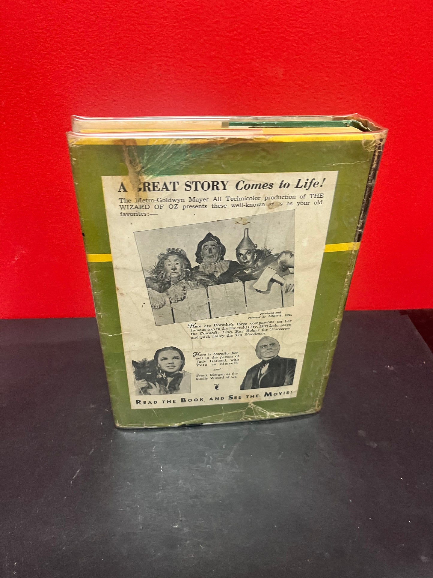 The new Wizard of Oz by L.Frank Baum  first edition  USA  1939  amazing book   good condition and perfect gift