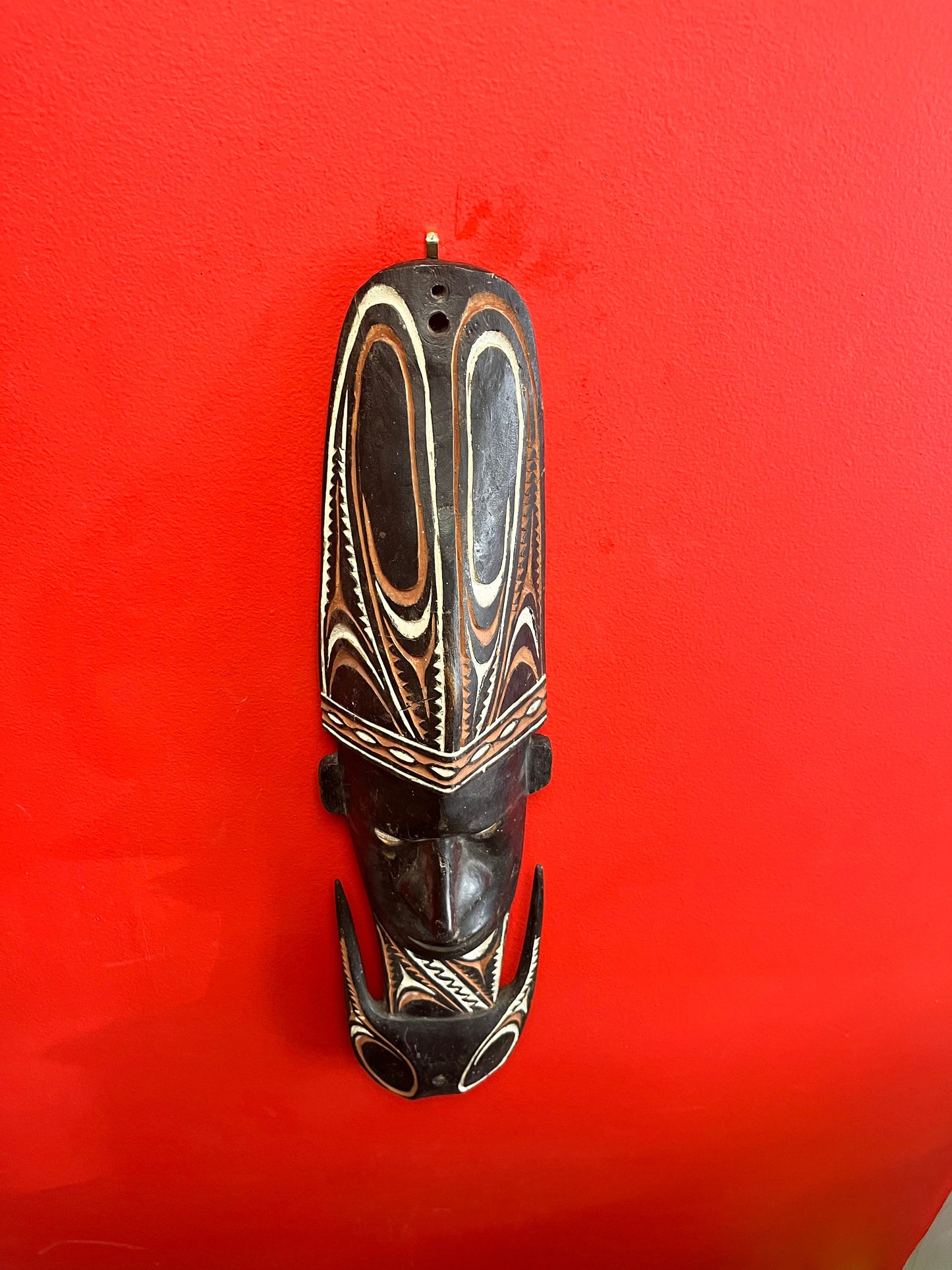 Antique Papua New Guinea 23 inch long mask with shell eyes   amazing condition and great look  oceanic historical piece