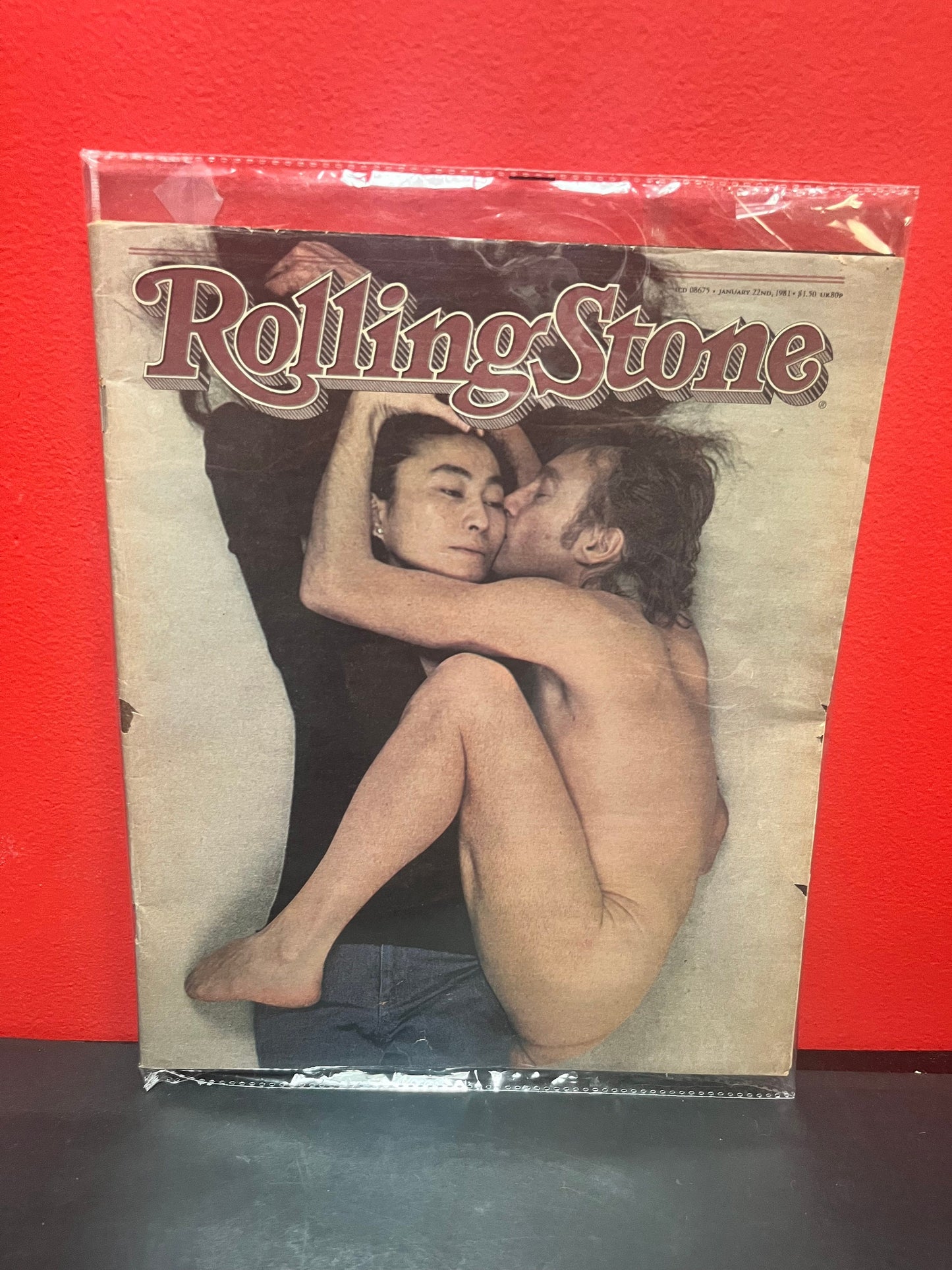 Iconic 1981 Rolling Stones John Lennon and Yoko Ono magazine  good condition overall