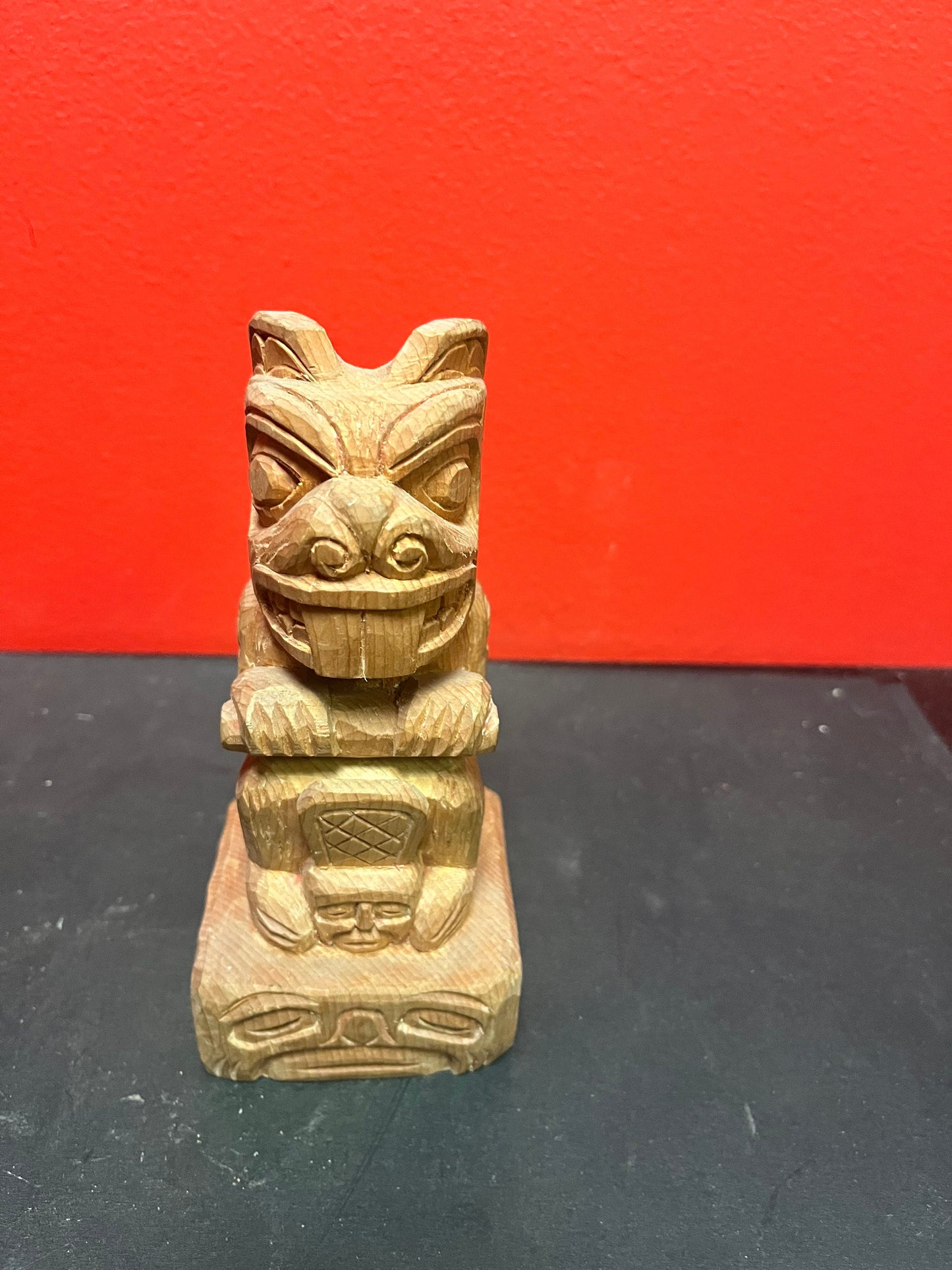 7 inch tall indigenous first nations Pacific Northwest Coast Cedar Beaver totem   unsigned with good detail