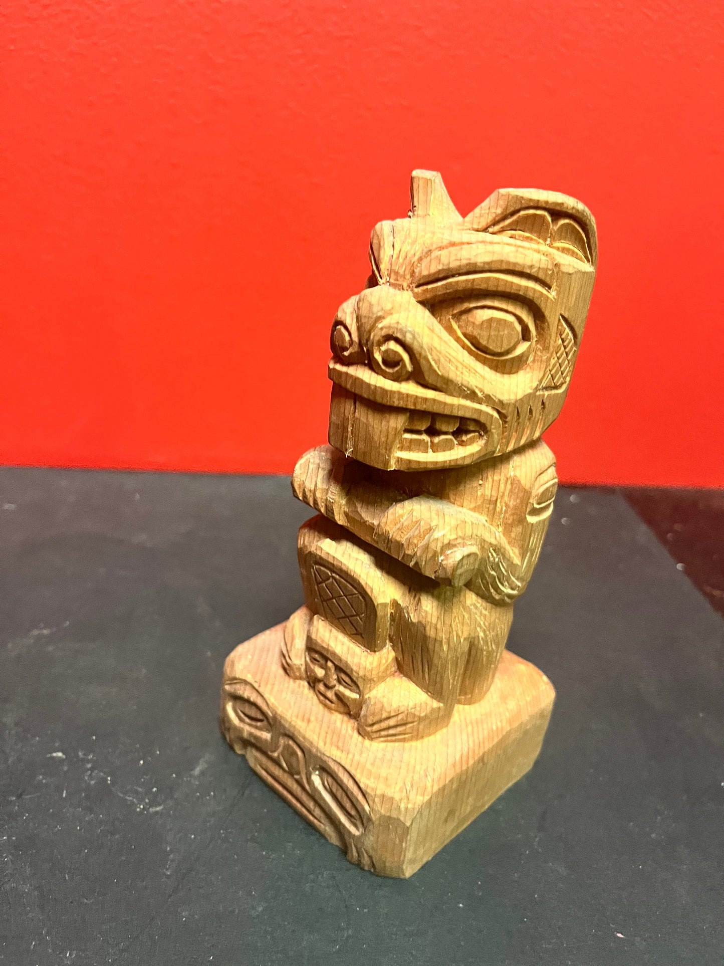 7 inch tall indigenous first nations Pacific Northwest Coast Cedar Beaver totem   unsigned with good detail