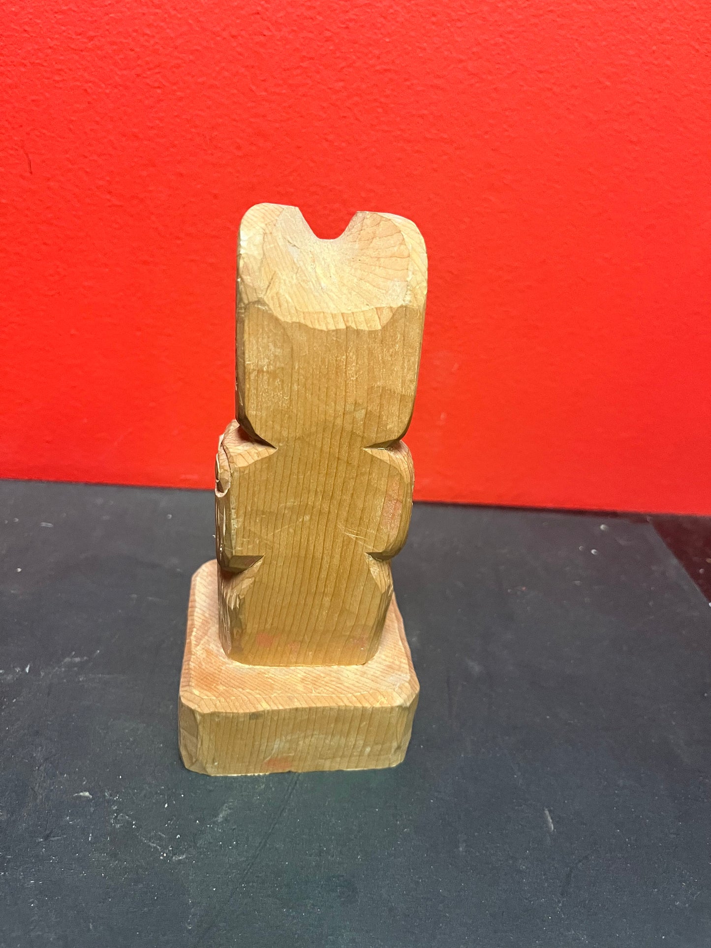 7 inch tall indigenous first nations Pacific Northwest Coast Cedar Beaver totem   unsigned with good detail