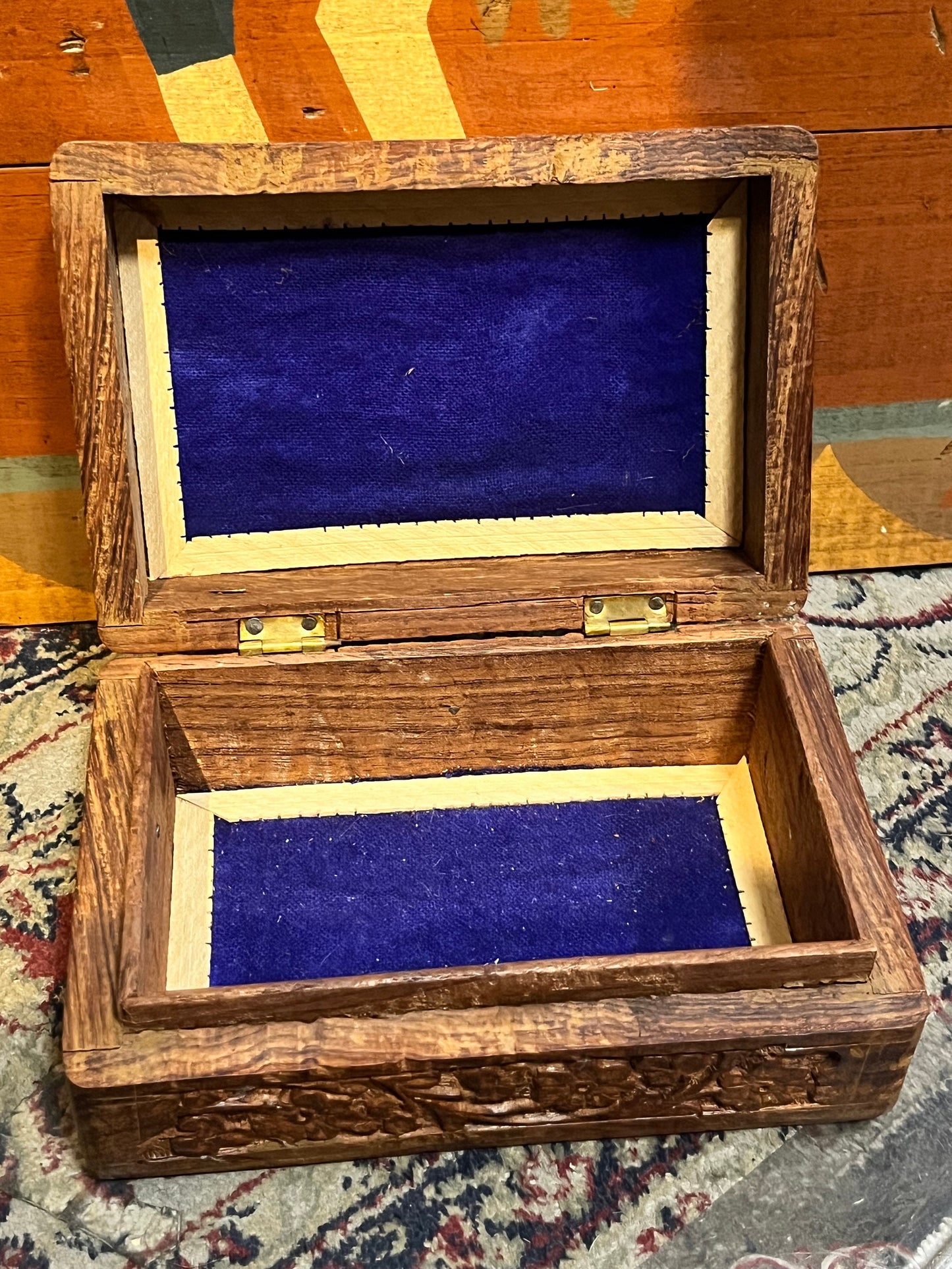 Lovely Indian 6 x 4 x 2 1/2 high wooden box  Classic and beautiful