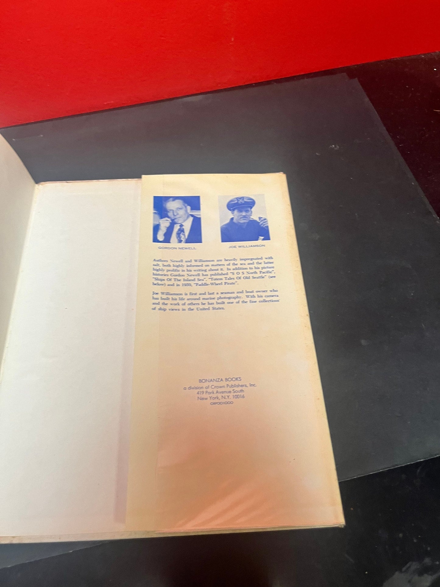 Lovely Pacific coastal Liners book from 1959  192 pages  good condition with dust cover  amazing gift