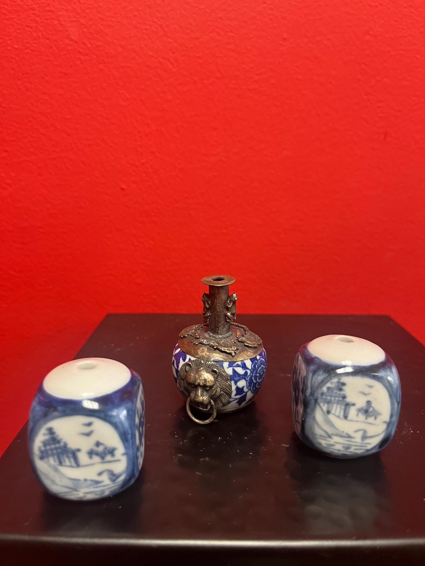 Lovely old Unusual blue and white Chinese items  beads and snuff bottle  great value