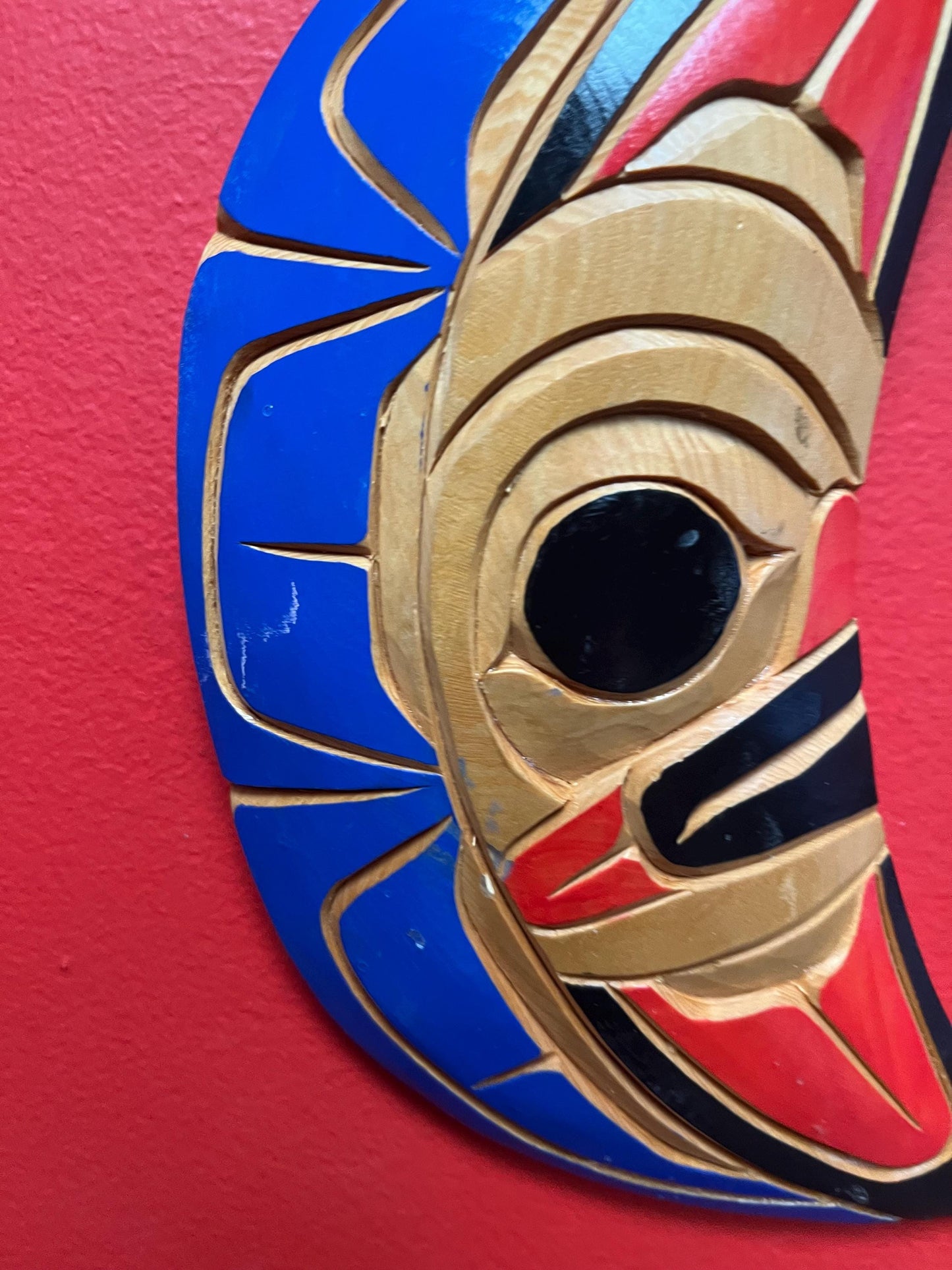 Beautiful 9 x 4 wide indigenous first nation Pacific northwest coast Leo Mitchell moon well known carver  great design  couple scratches