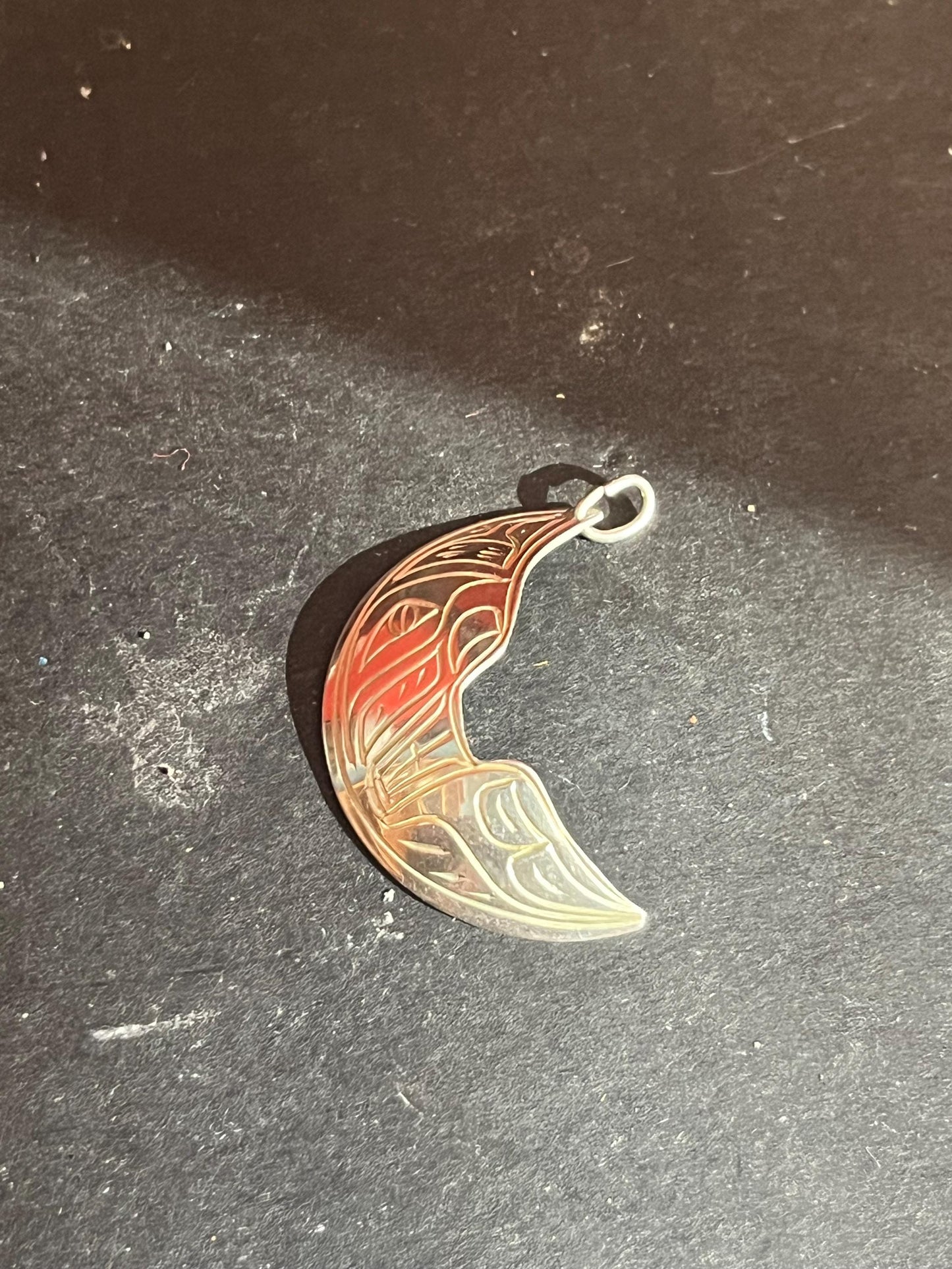 Beautiful 1.25inch indigenous first nations Pacific northwest coast signed pendant