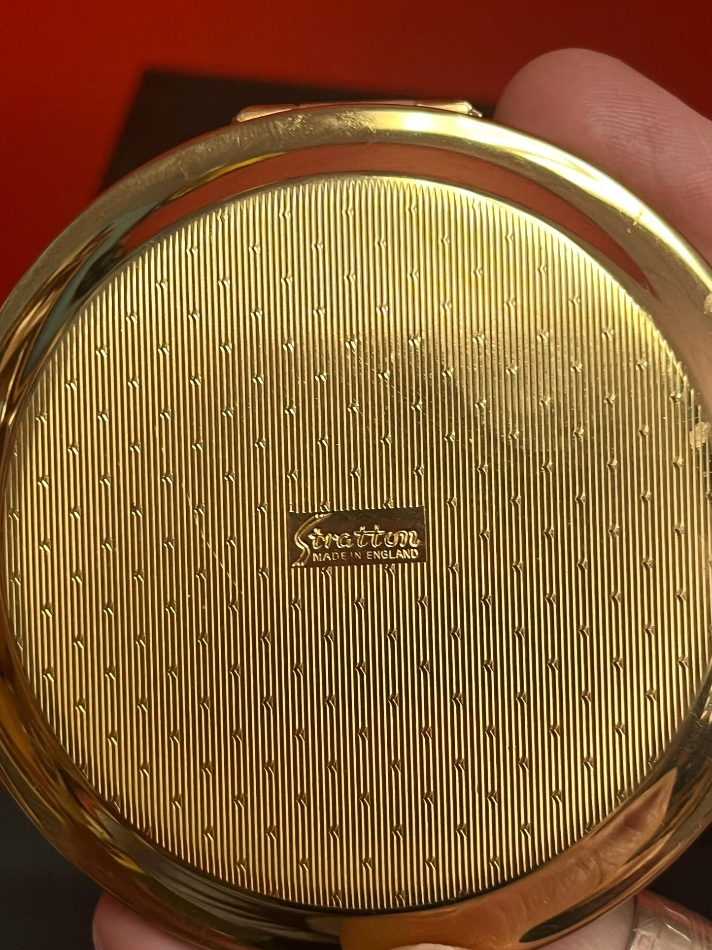 Lovely Unusual like new 3 inch long Stratton compact in original cloth case   good value and condition