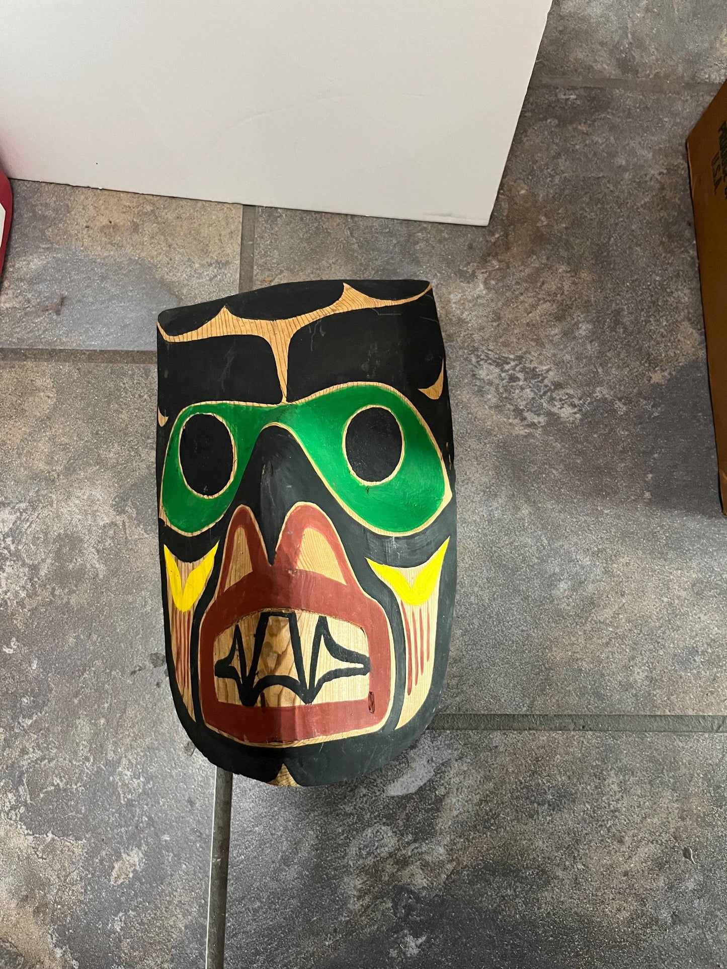 Beautiful primitive style 12 x 7 inch wide indigenous first nations northwest coast mask  great value
