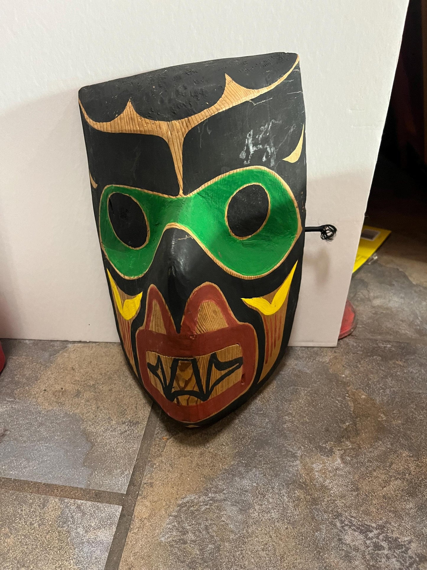 Beautiful primitive style 12 x 7 inch wide indigenous first nations northwest coast mask  great value