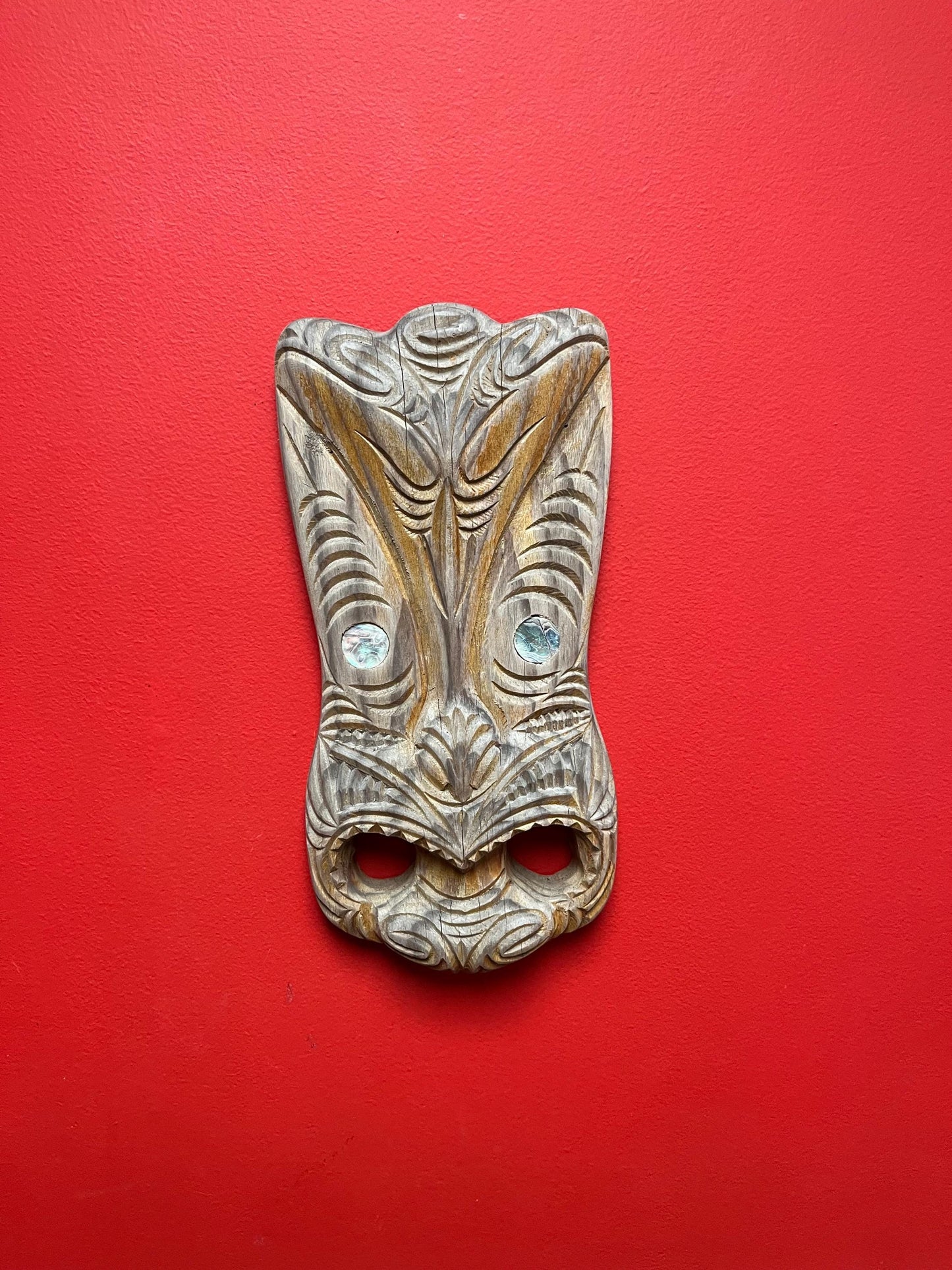 13 x 5 stunning New Zealand Maori mask with abalone eyes  amazing patina  ready to hang - super gift