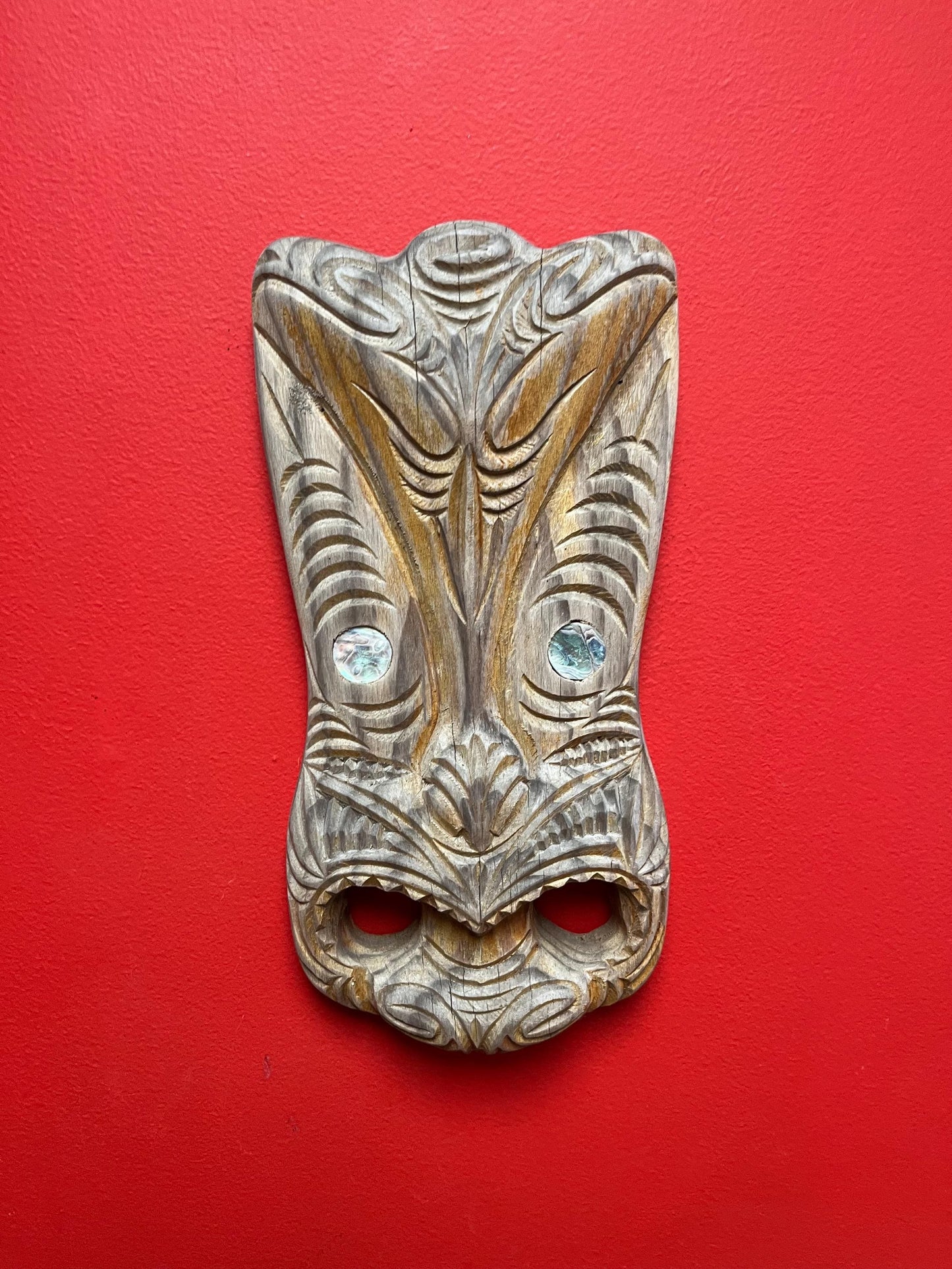 13 x 5 stunning New Zealand Maori mask with abalone eyes  amazing patina  ready to hang - super gift