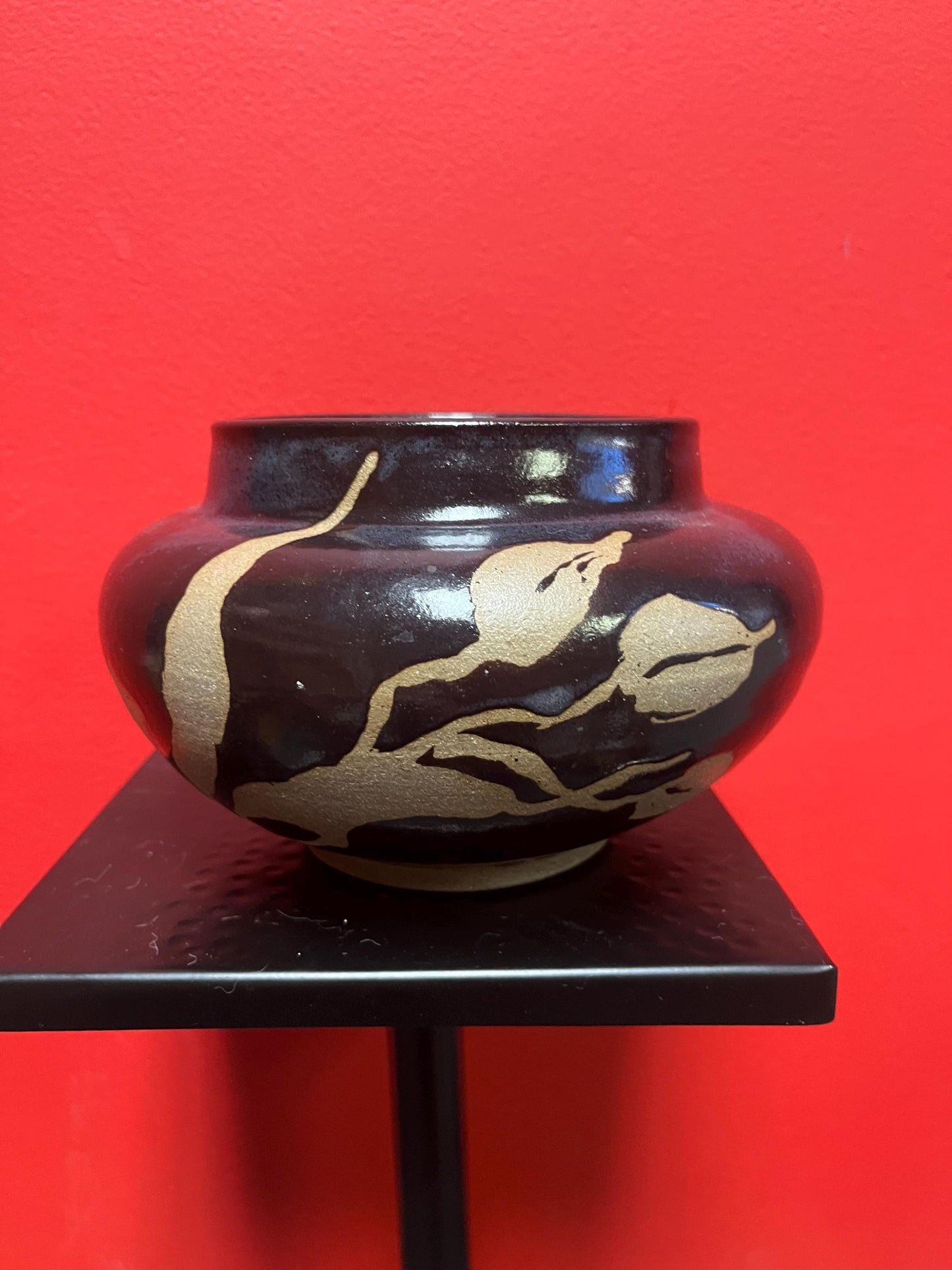 Lovely Canadian signed pottery vase   6 x 5 wide (at top)   beautiful detail and modernistic look  great gift