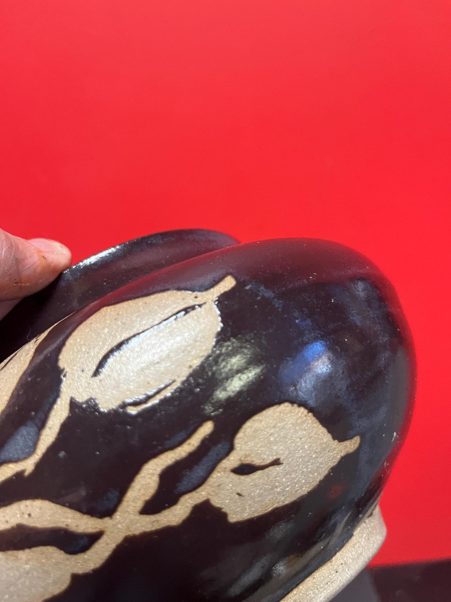 Lovely Canadian signed pottery vase   6 x 5 wide (at top)   beautiful detail and modernistic look  great gift