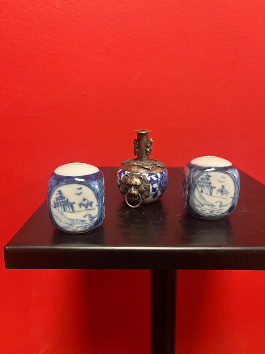 Lovely old Unusual blue and white Chinese items  beads and snuff bottle  great value
